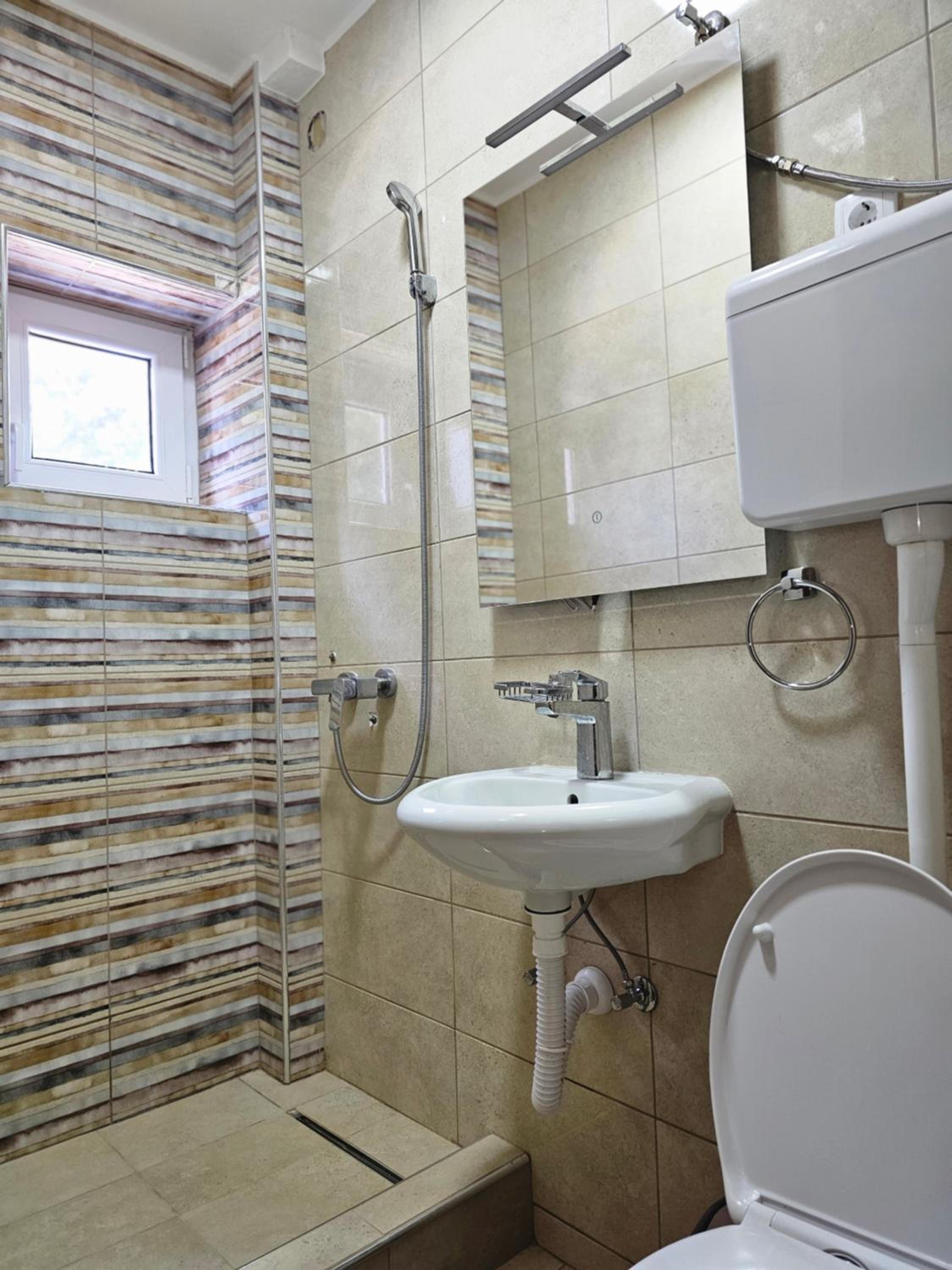 Comfort Triple Room with Shower photo 3