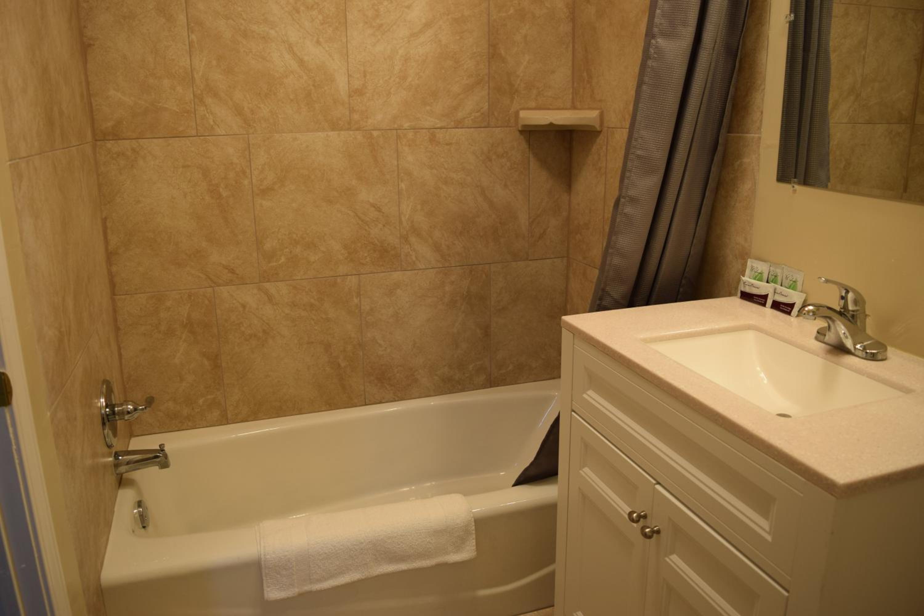 Deluxe Queen Room photo 2