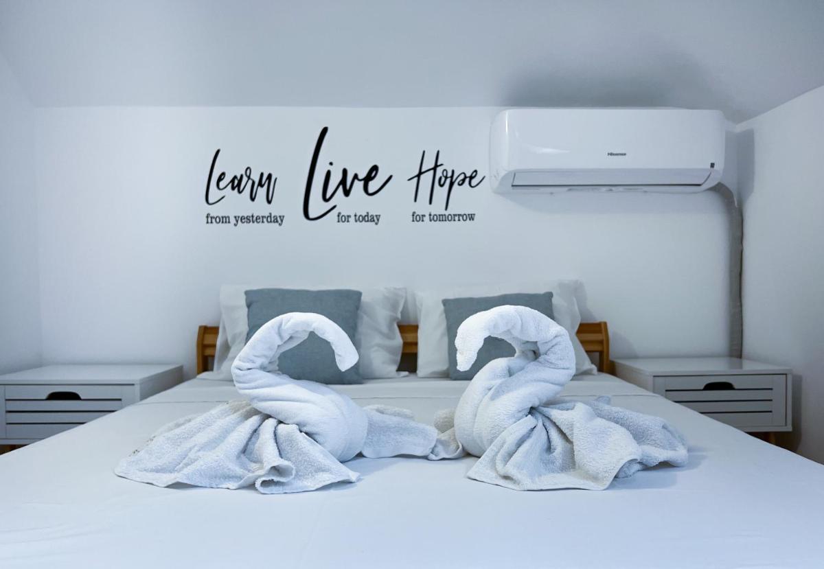 Double Room - Photo 9