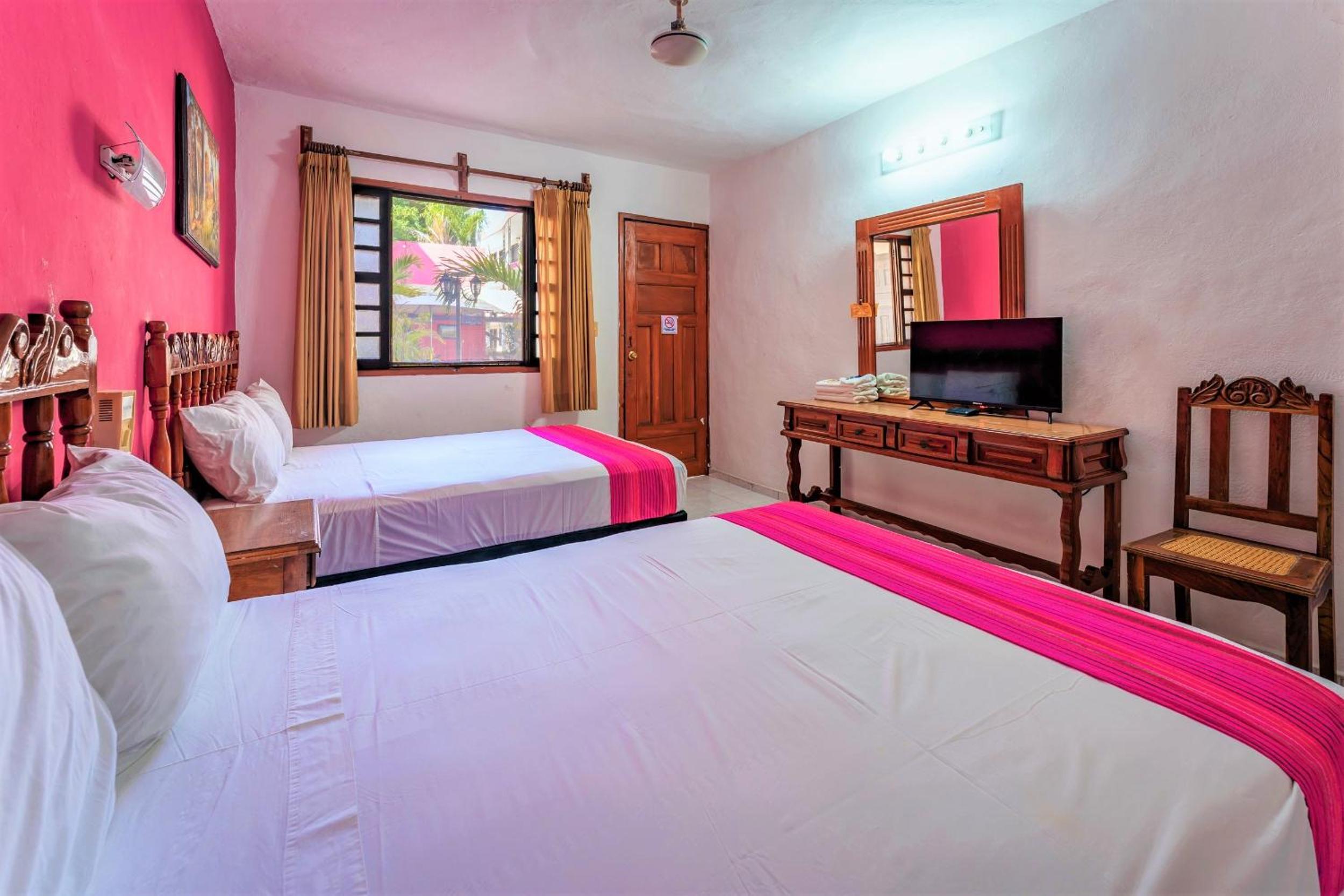 Standard Double Room - Photo 22
