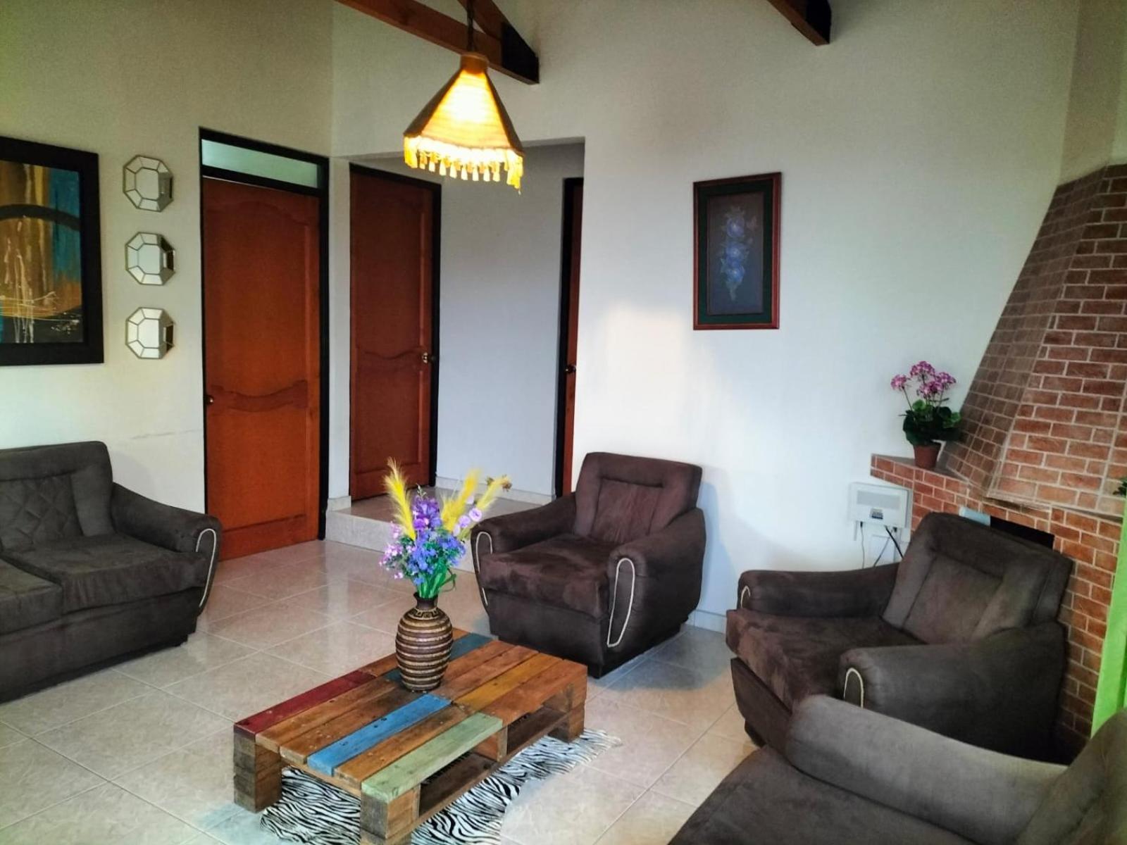 Three-Bedroom House photo 3