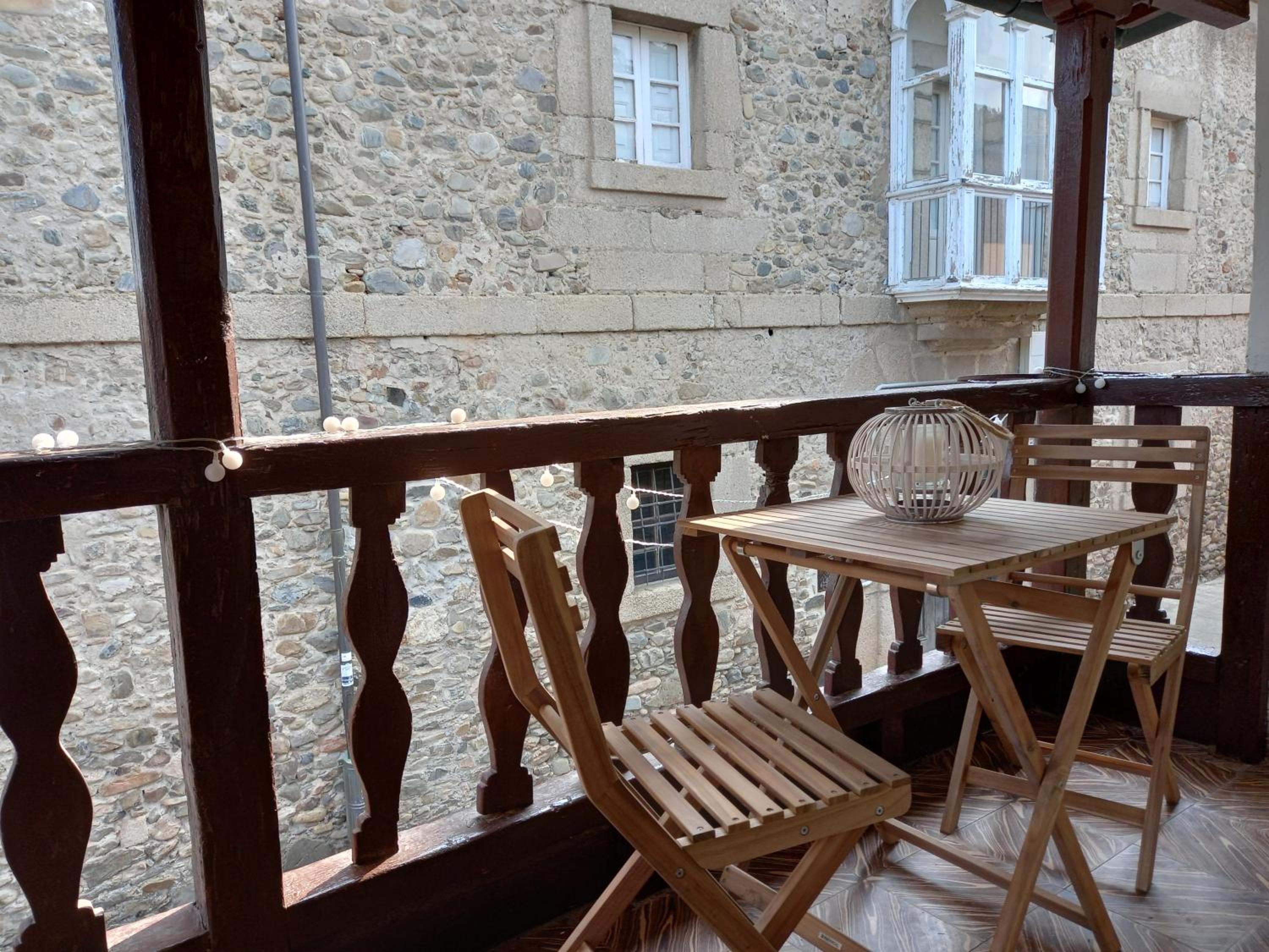 Deluxe Double Room with Balcony photo 2