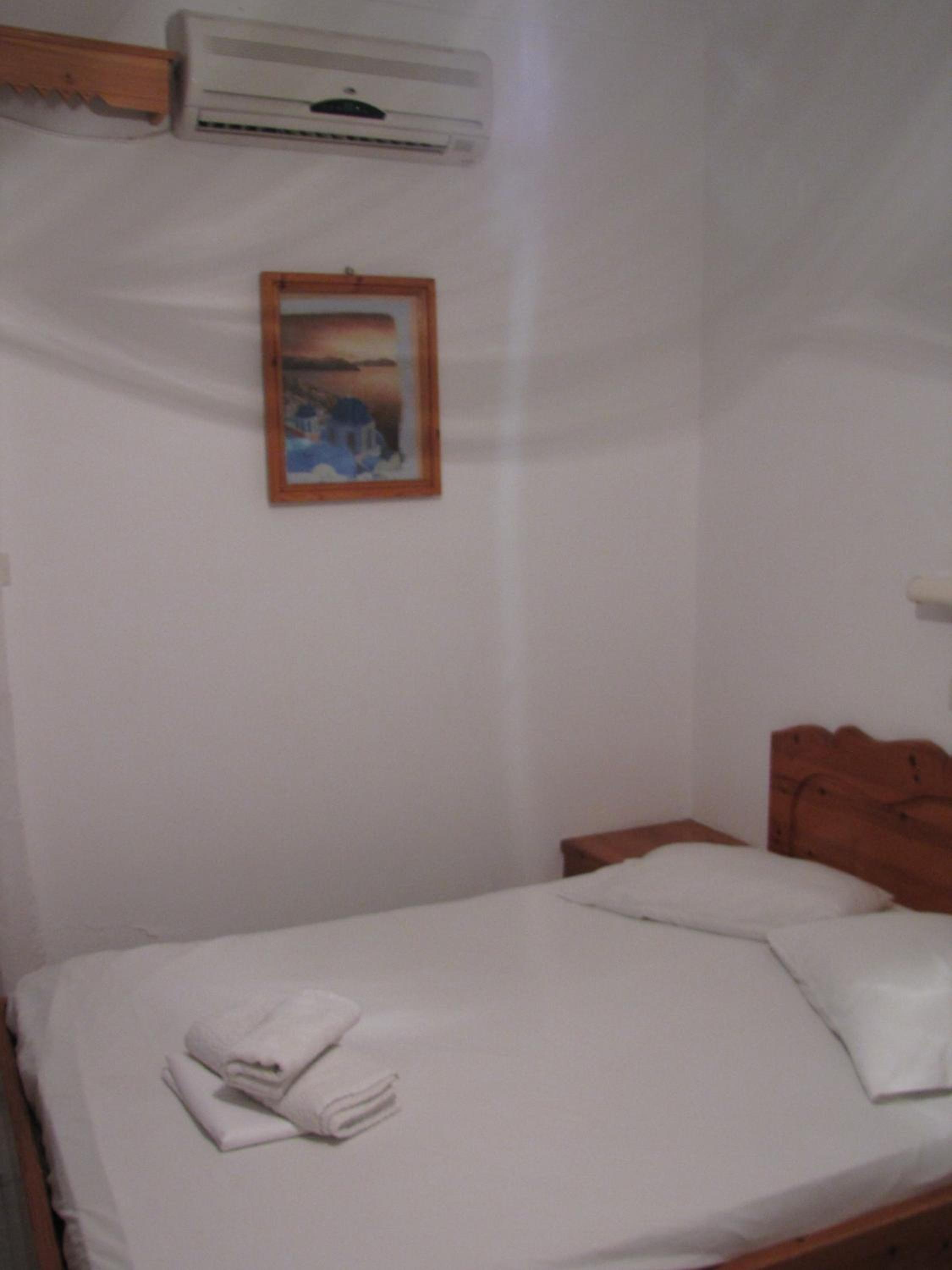 Studio with Balcony (5 Adults)  photo 2