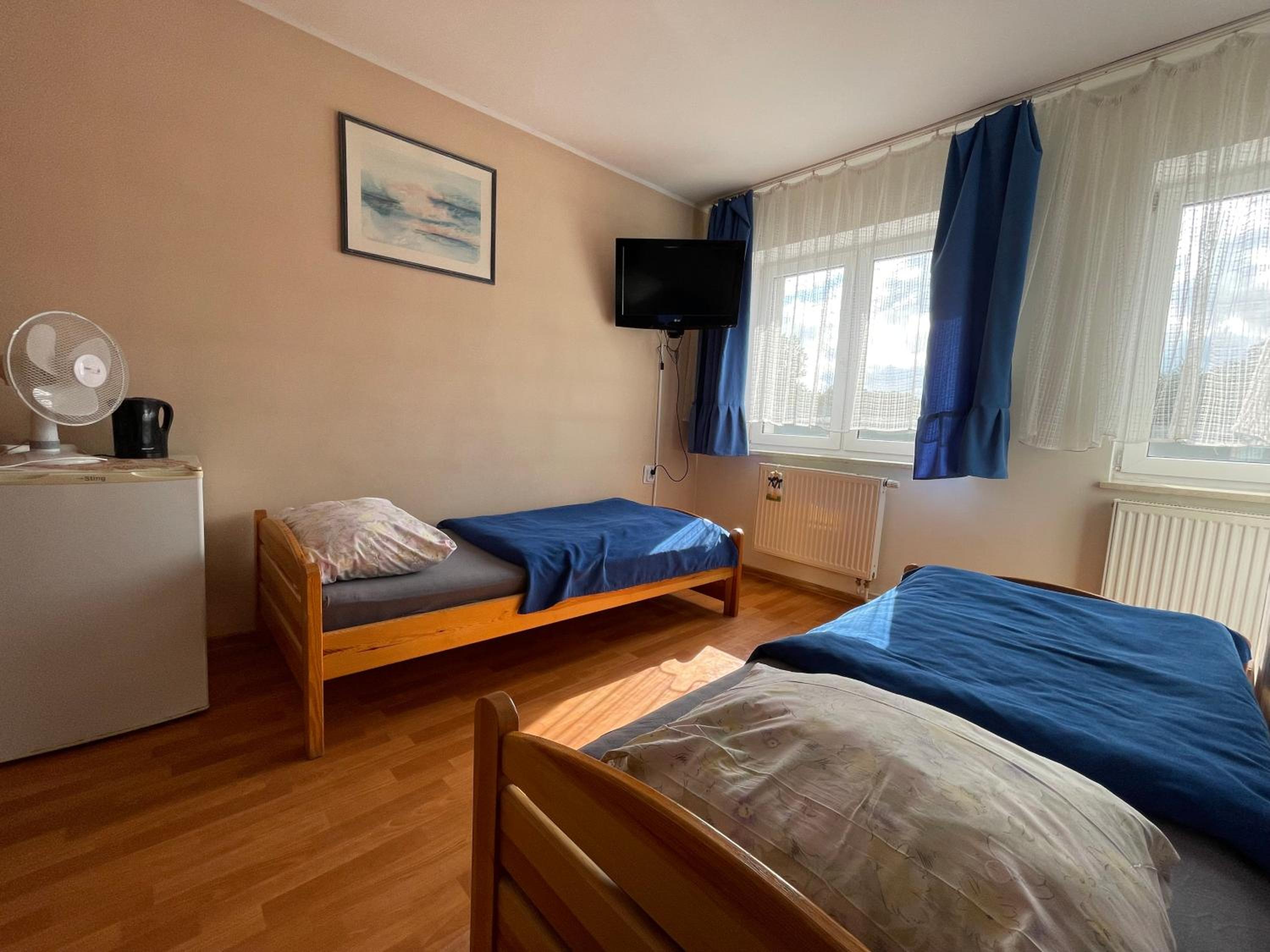 Double Room with Bathroom - Photo 4