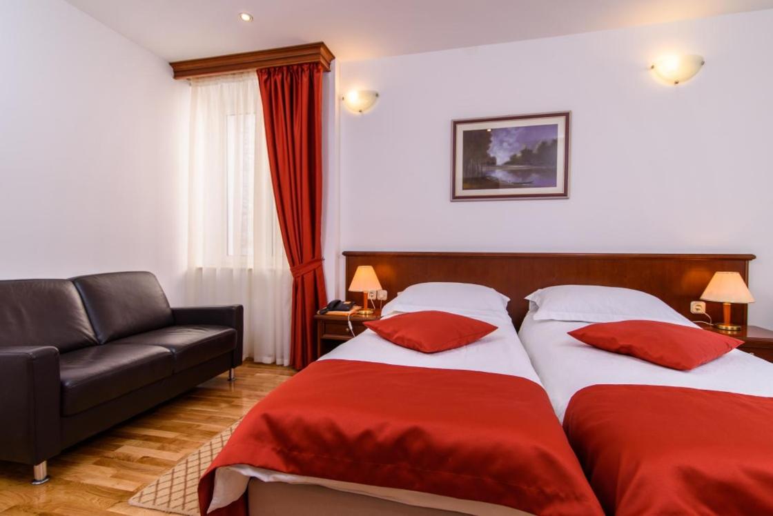 Superior Twin Room with Garden View - Photo 2