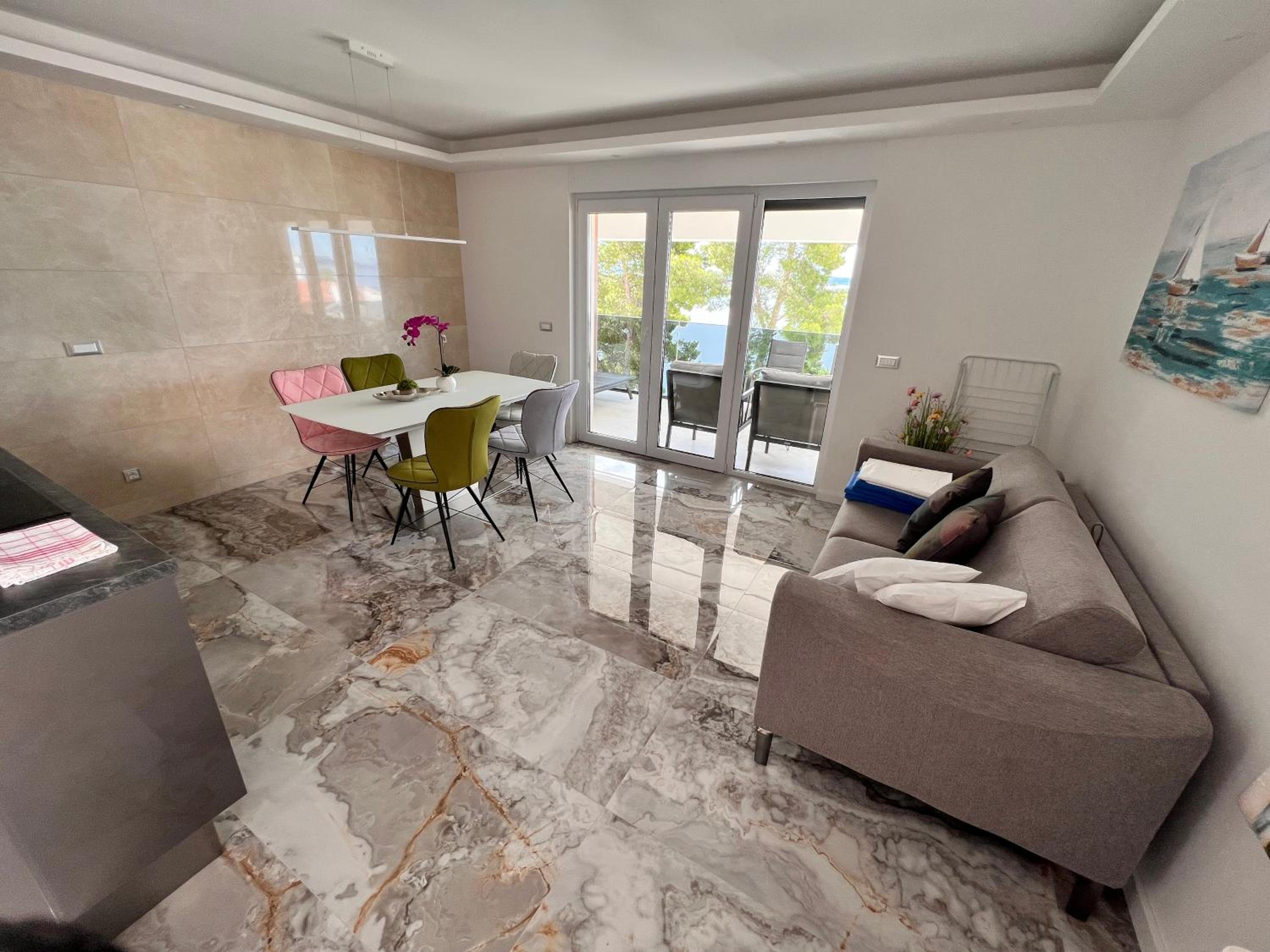 One-Bedroom Apartment - Photo 35
