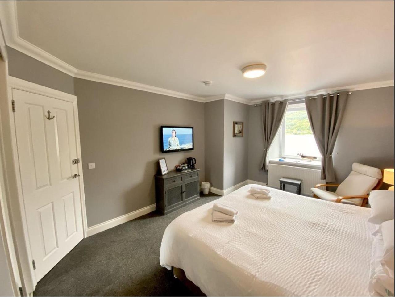 Deluxe Double or Twin Room with Sea View - Photo 8
