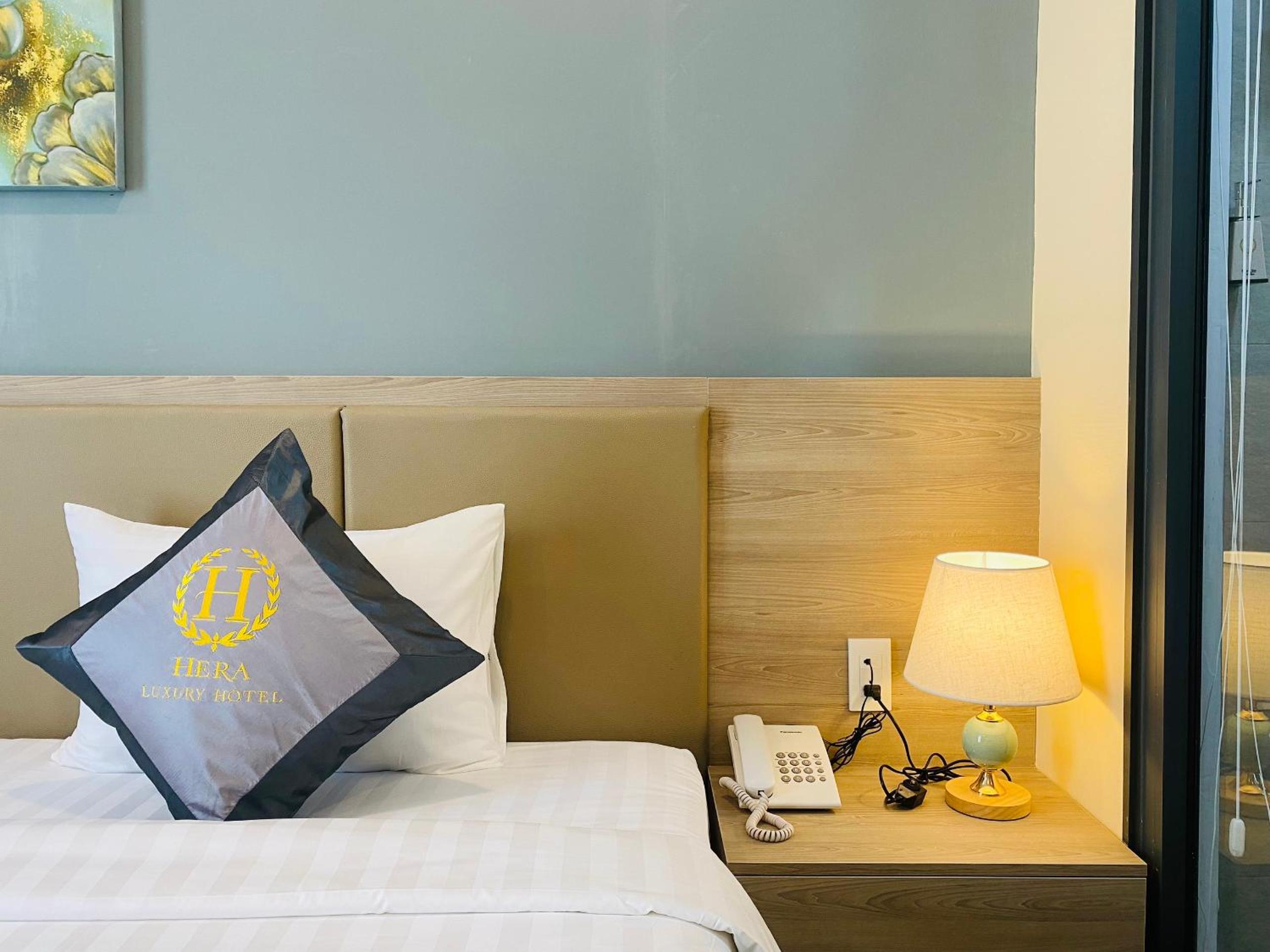 Deluxe King Room photo 3