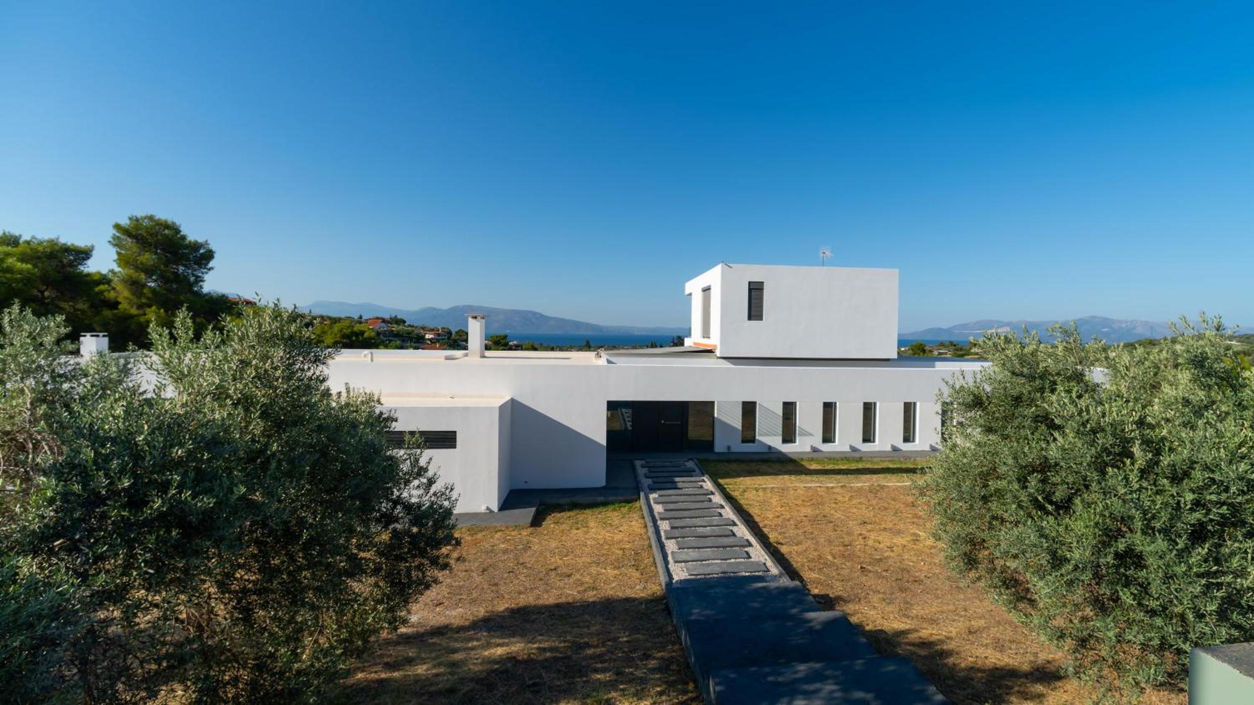 Villa photo 3