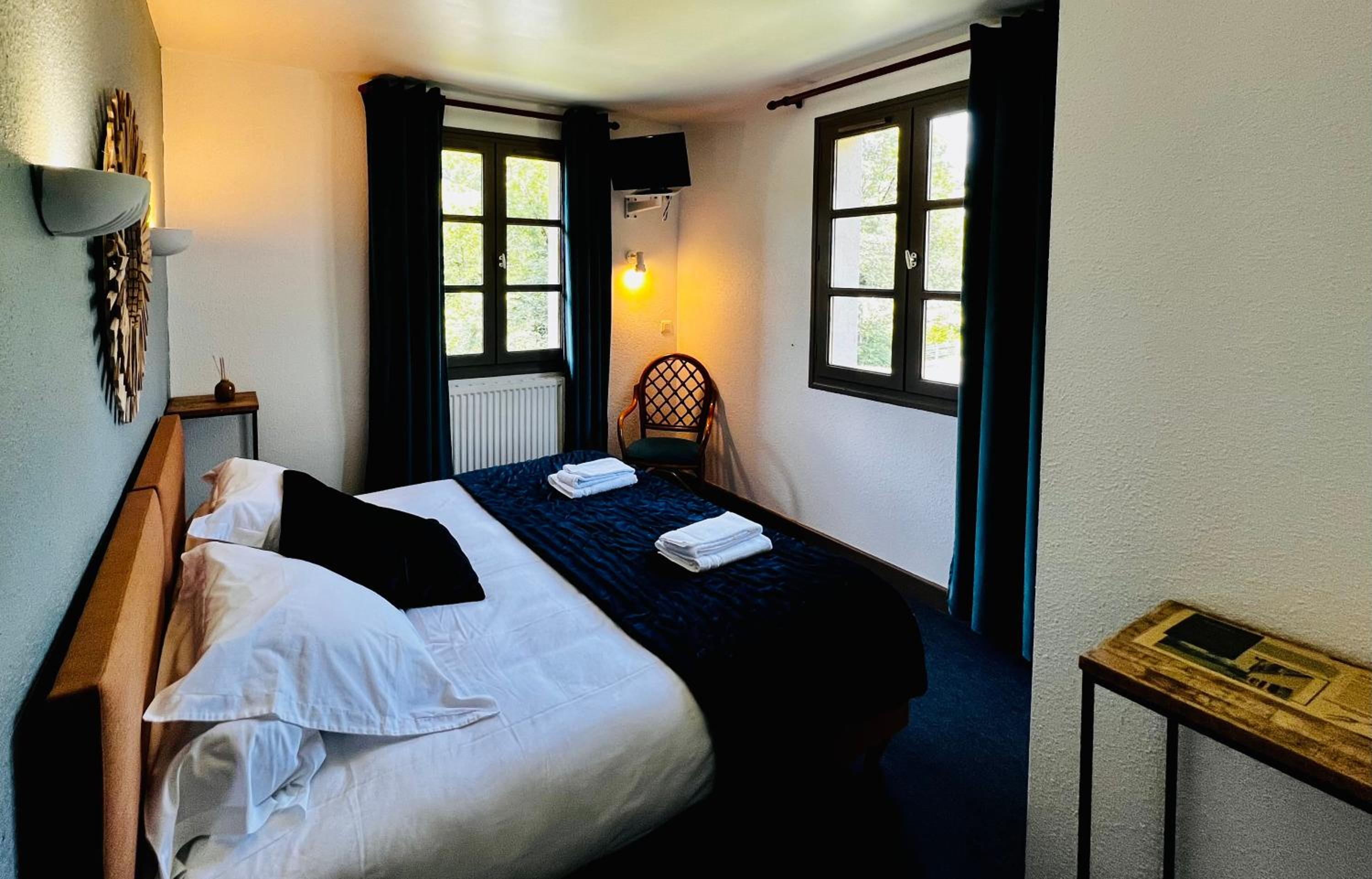 Double Room - Photo 3