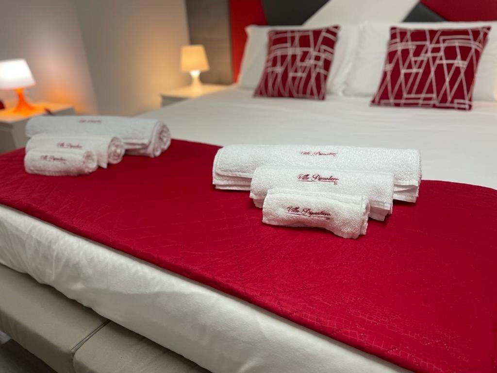 Junior Suite with Balcony - Photo 11