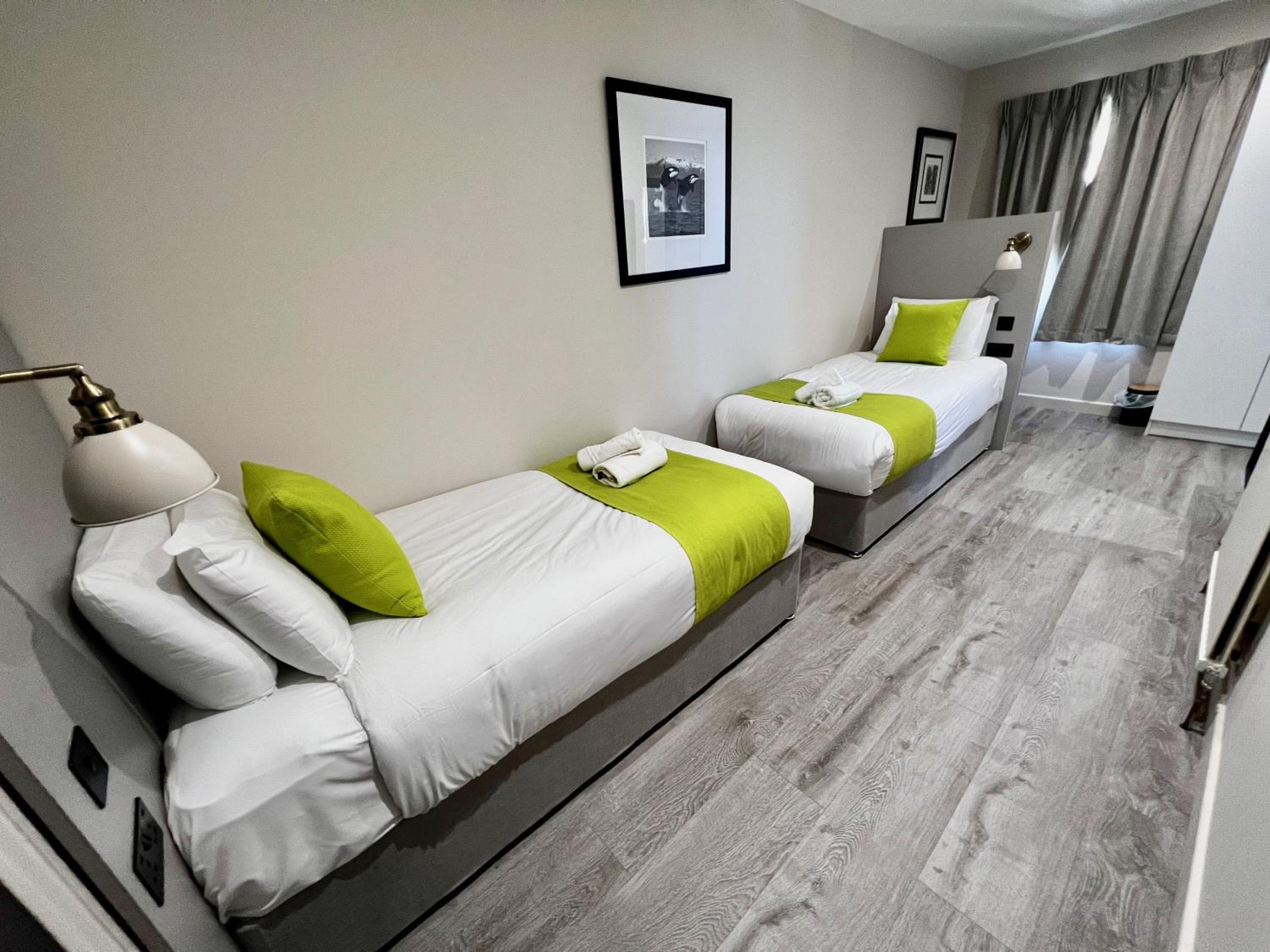 Deluxe Twin Room photo 3