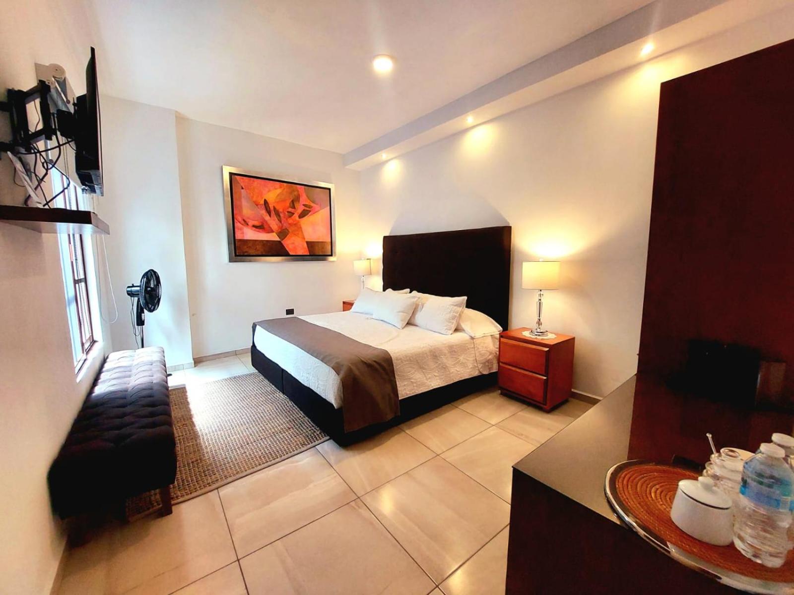 Deluxe King Room photo 1