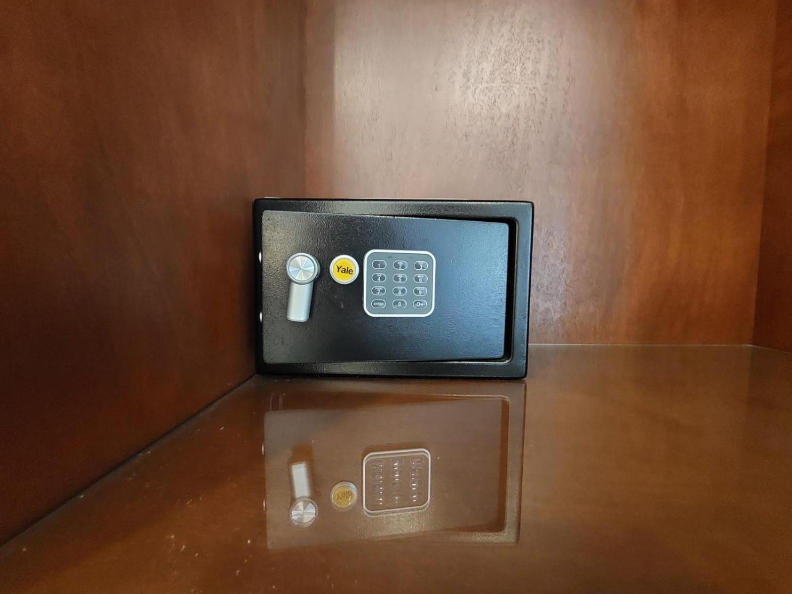 Deluxe King Room photo 3