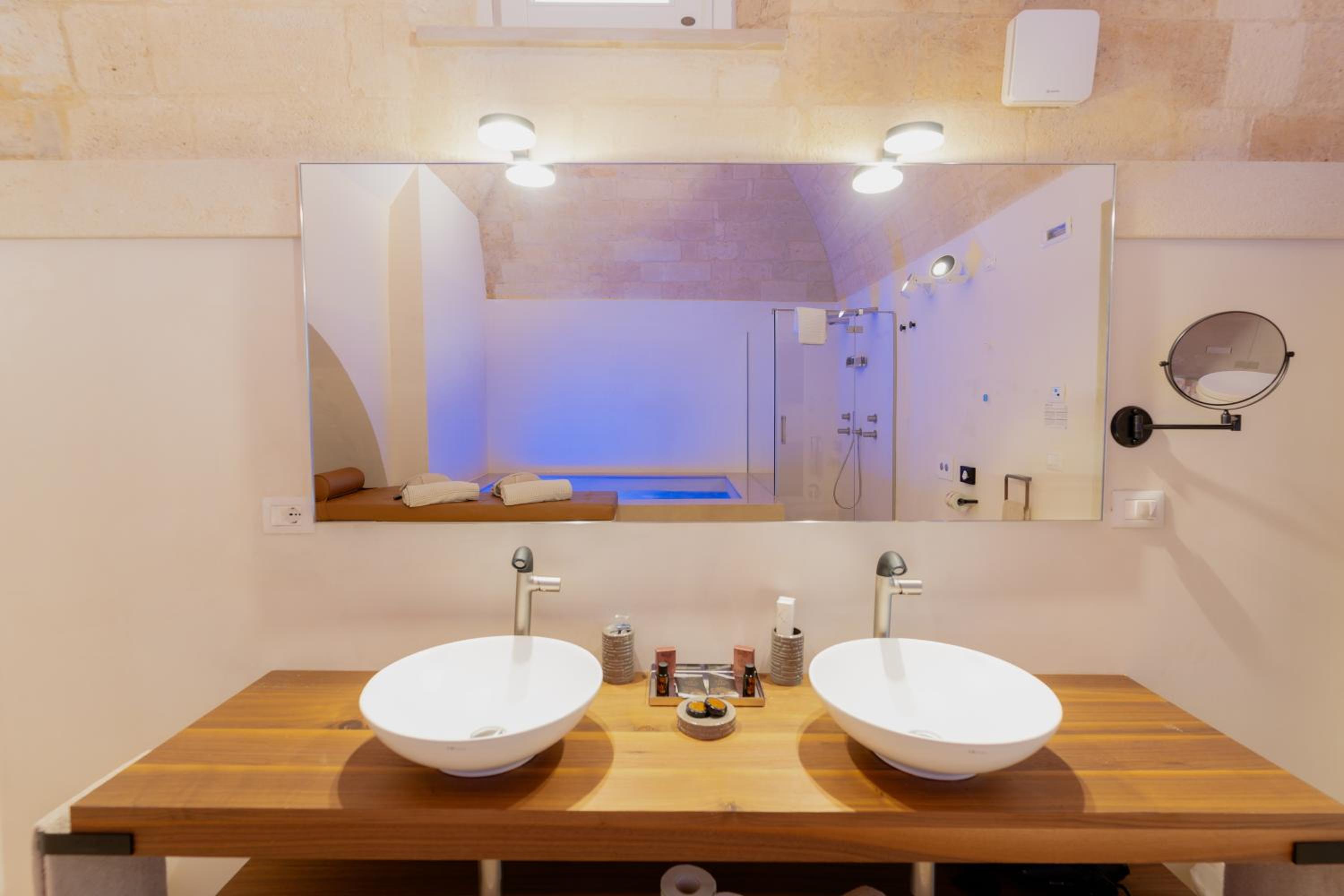 Junior Suite - Photo 13