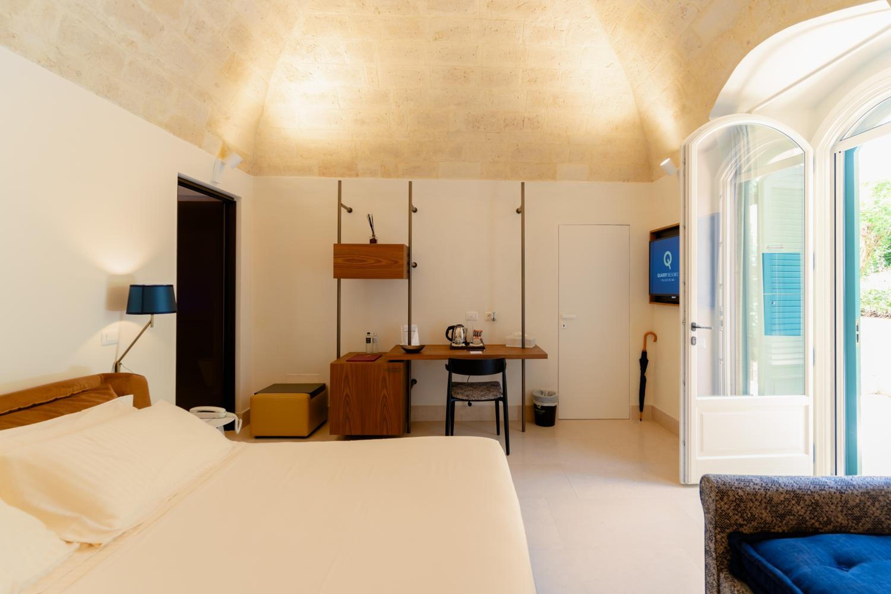 Junior Suite - Photo 11