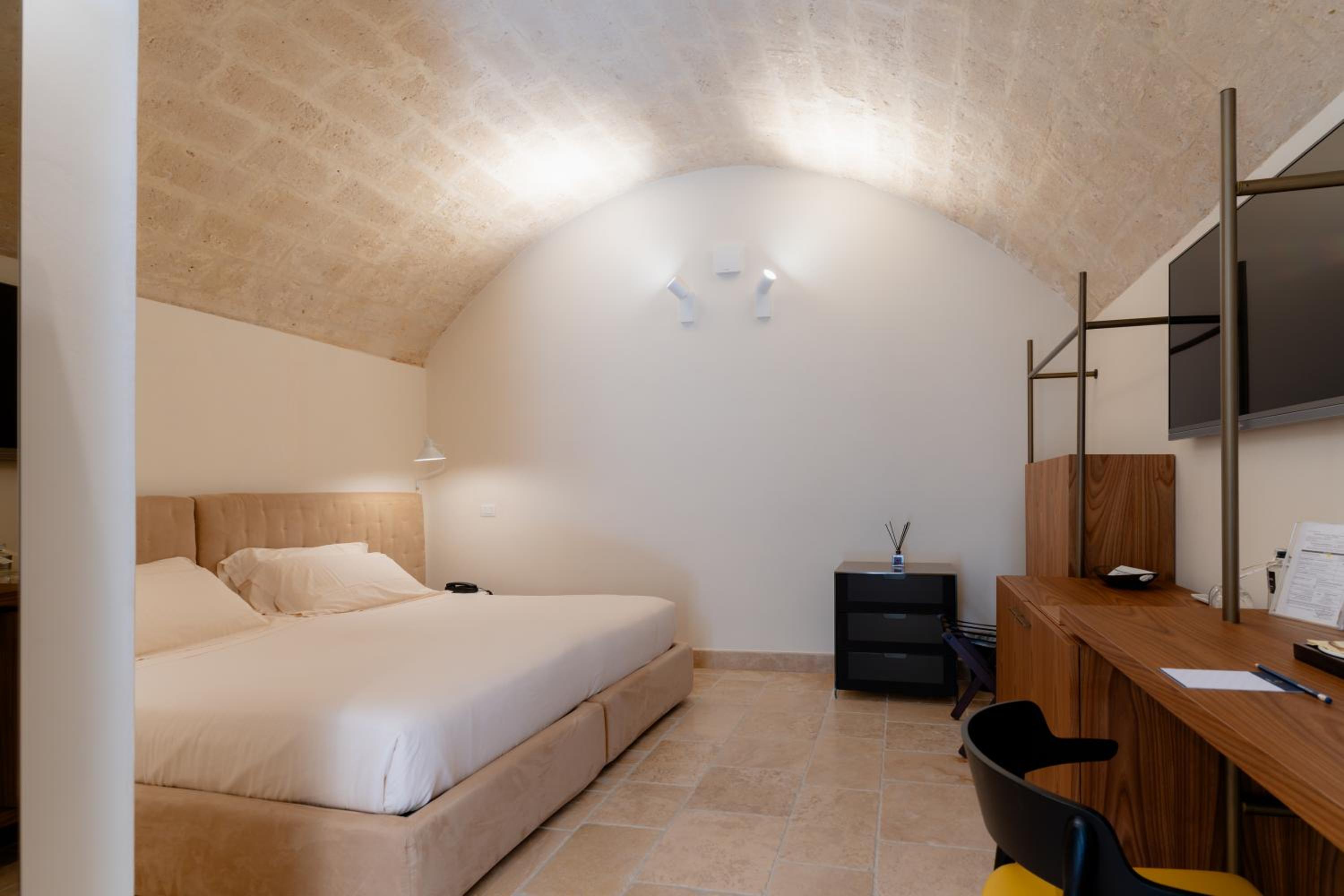 Superior Double Room - Photo 19