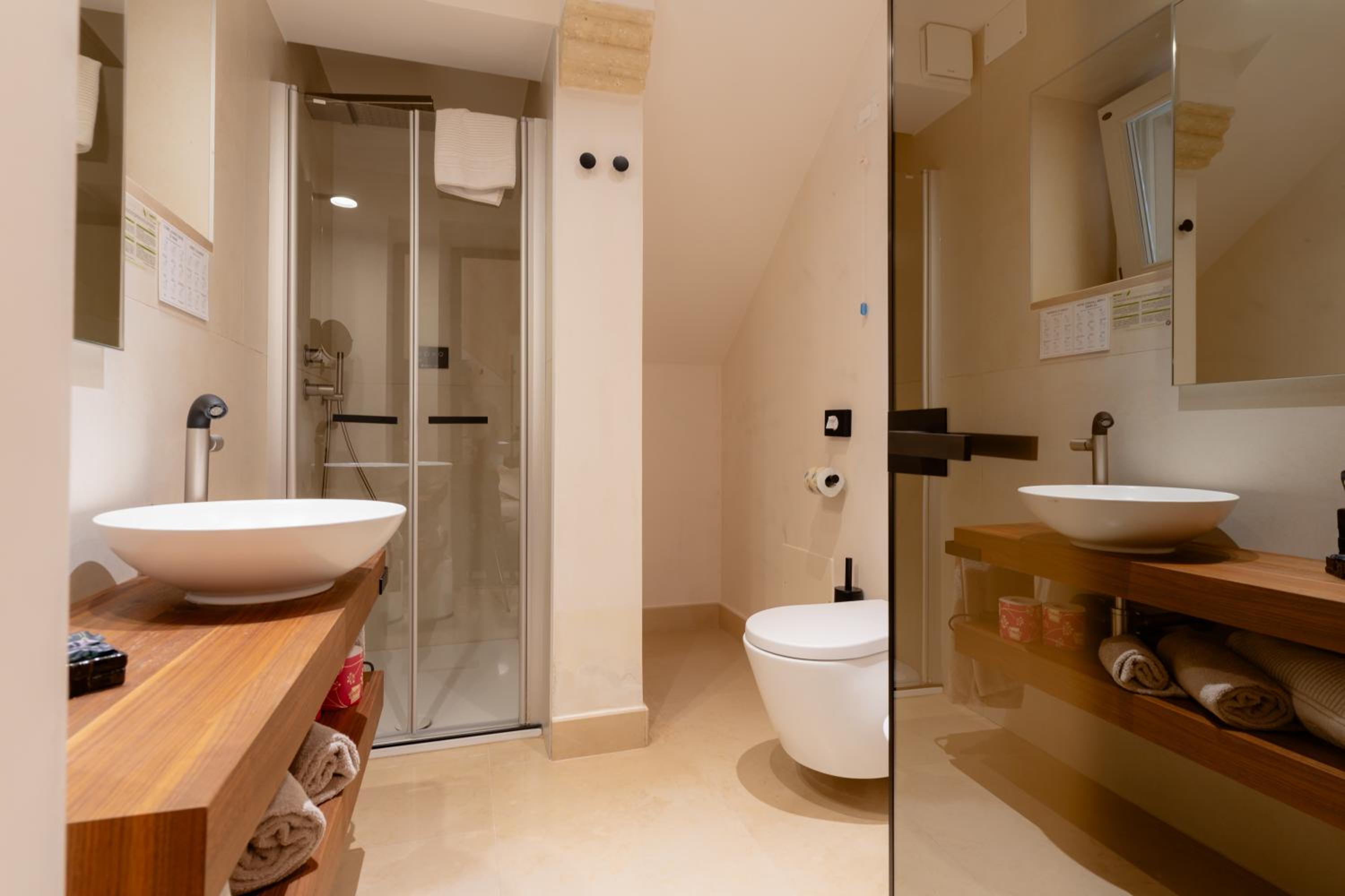 Superior Double Room - Photo 12