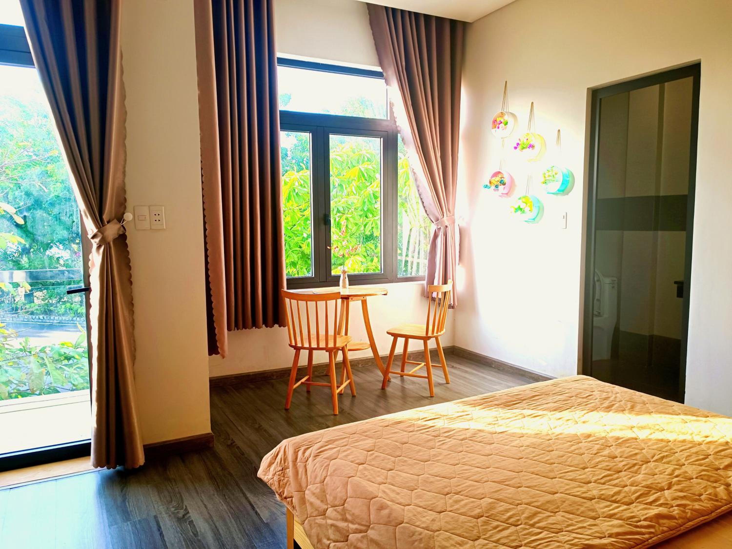 King Room with Balcony photo 1