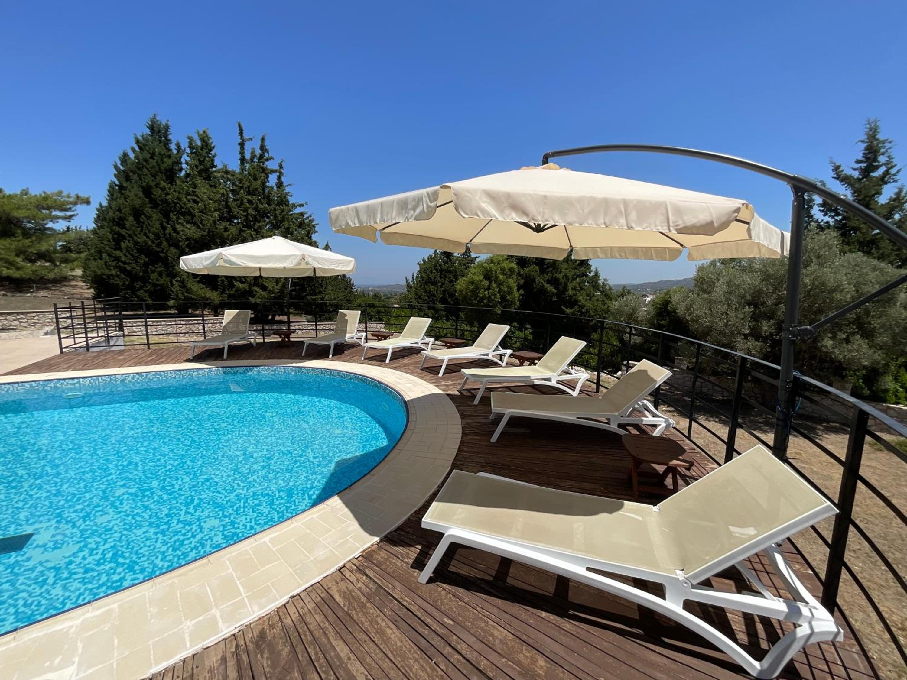 Three-Bedroom Villa photo 2