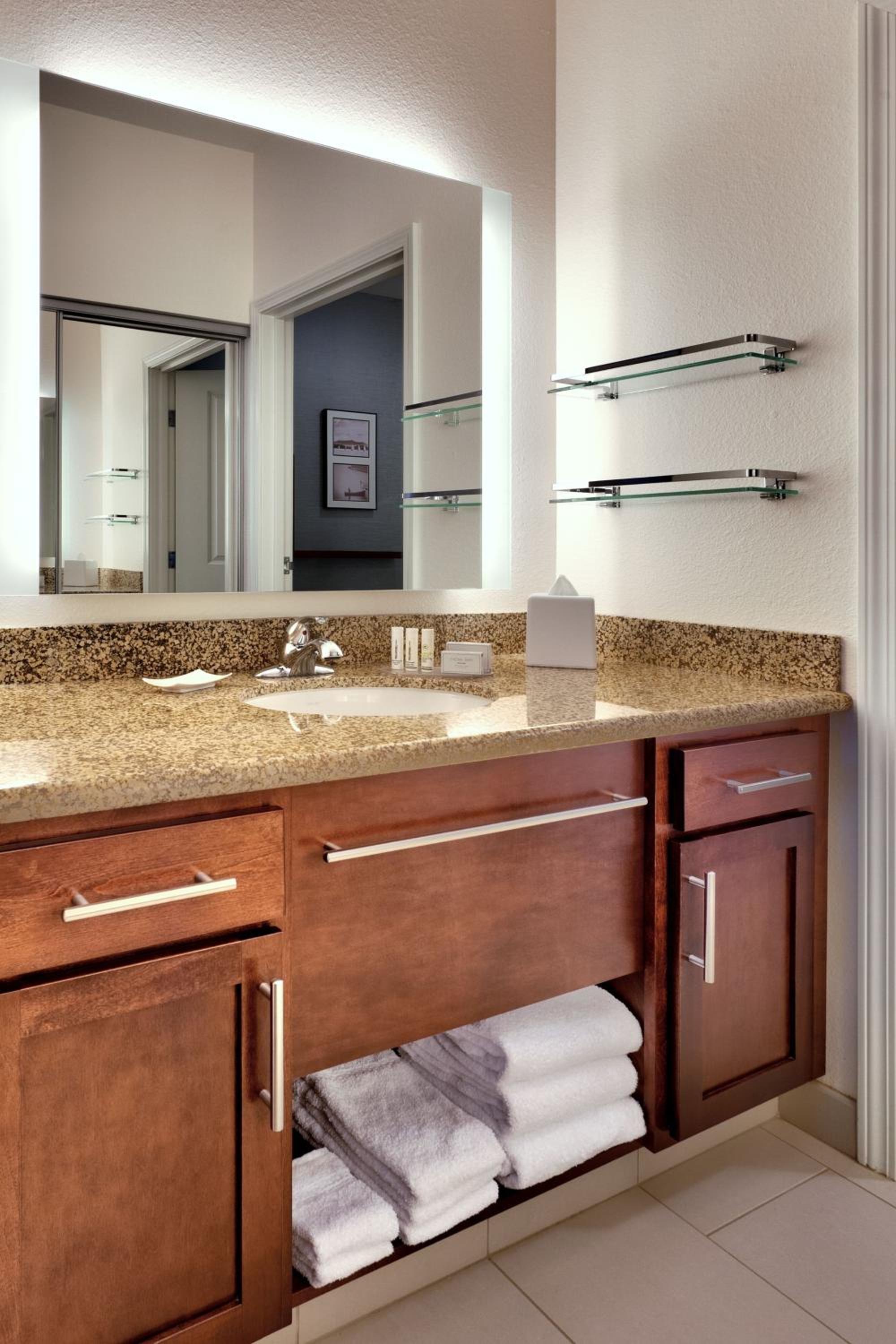 Two-Bedroom Suite photo 2