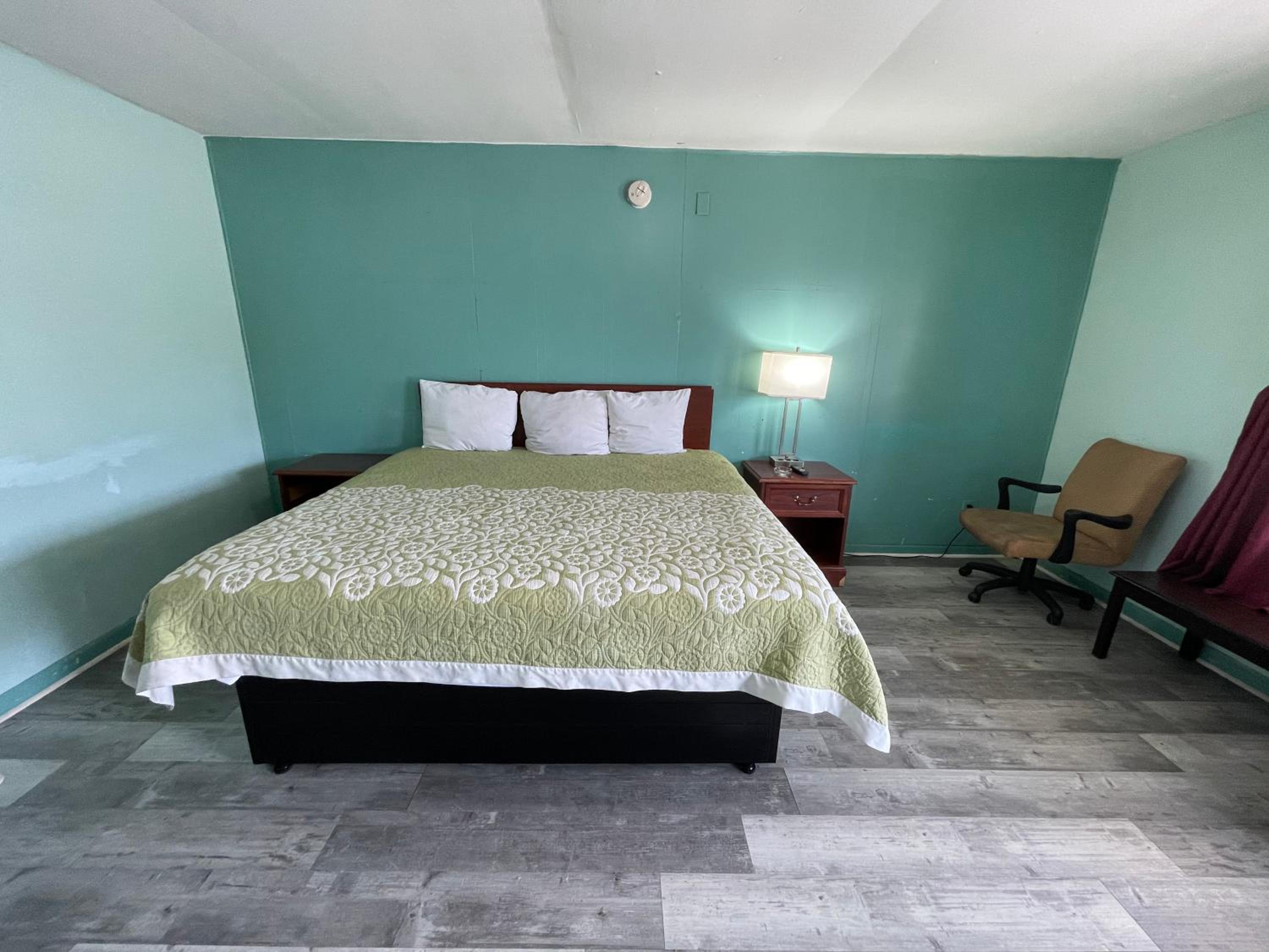 Large Single Room photo 2