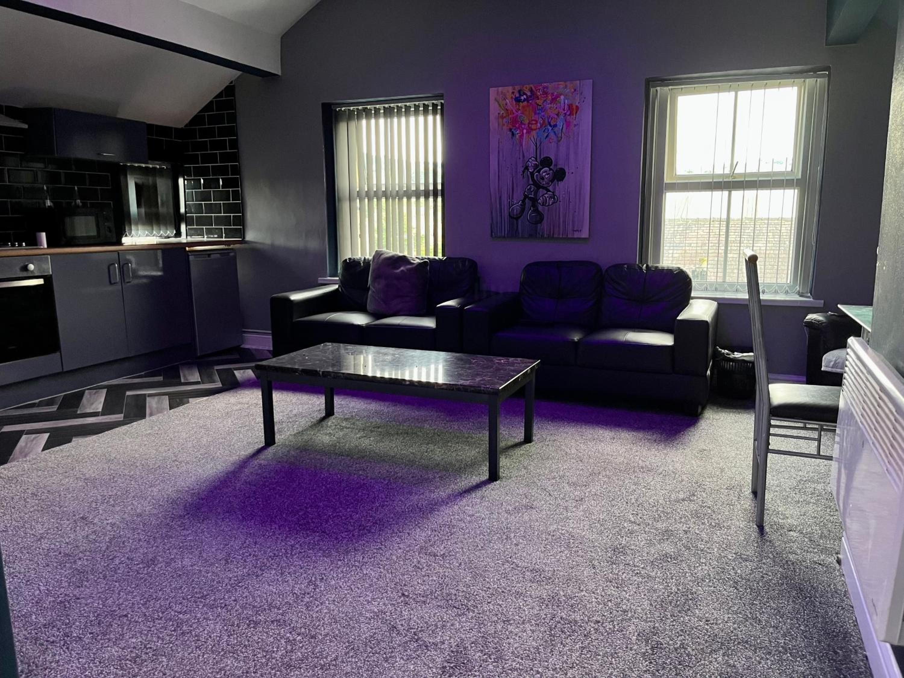 One-Bedroom Apartment photo 2