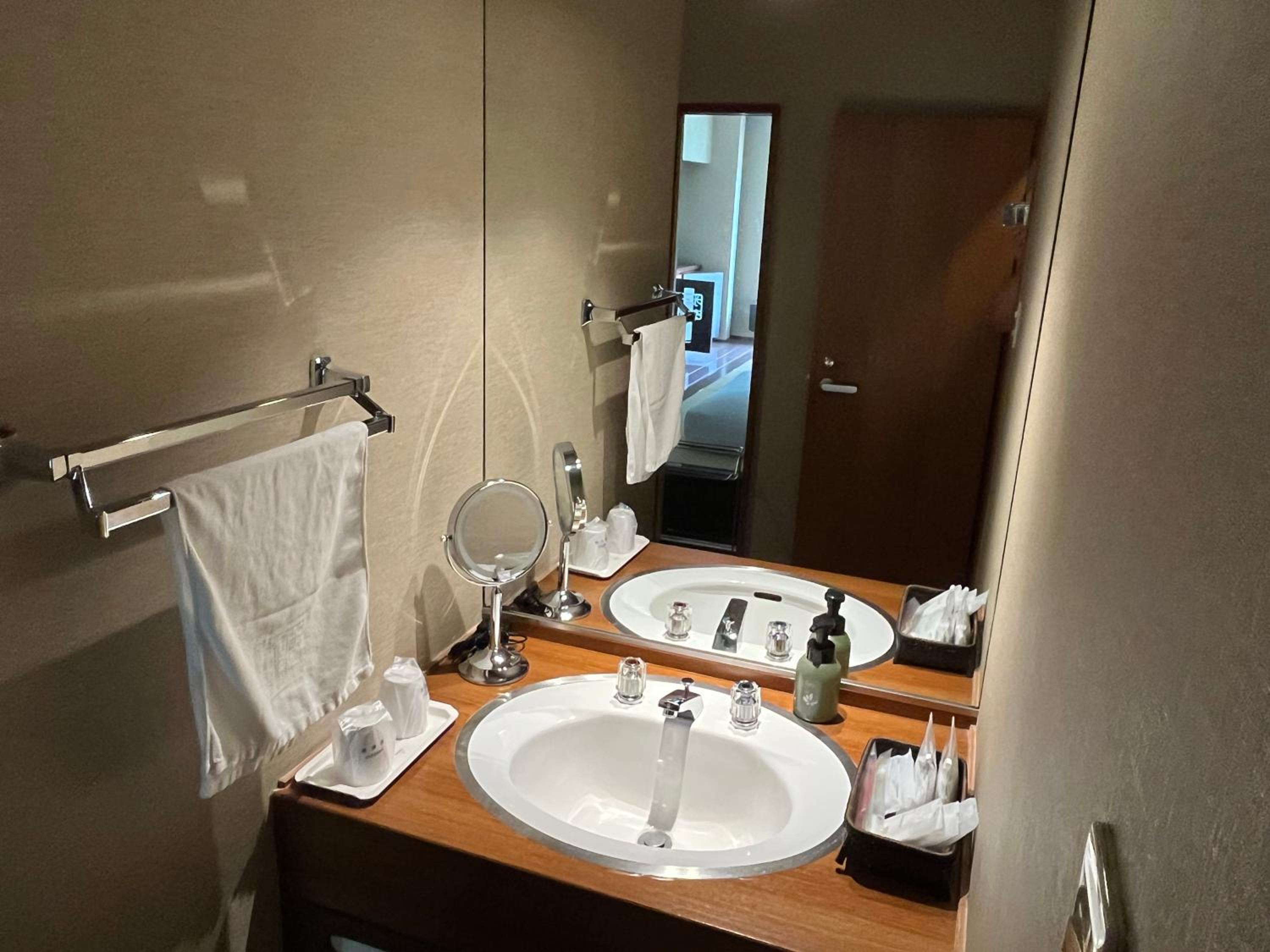 【Female Only】Deluxe Twin Room - Non-Smoking - Photo 10