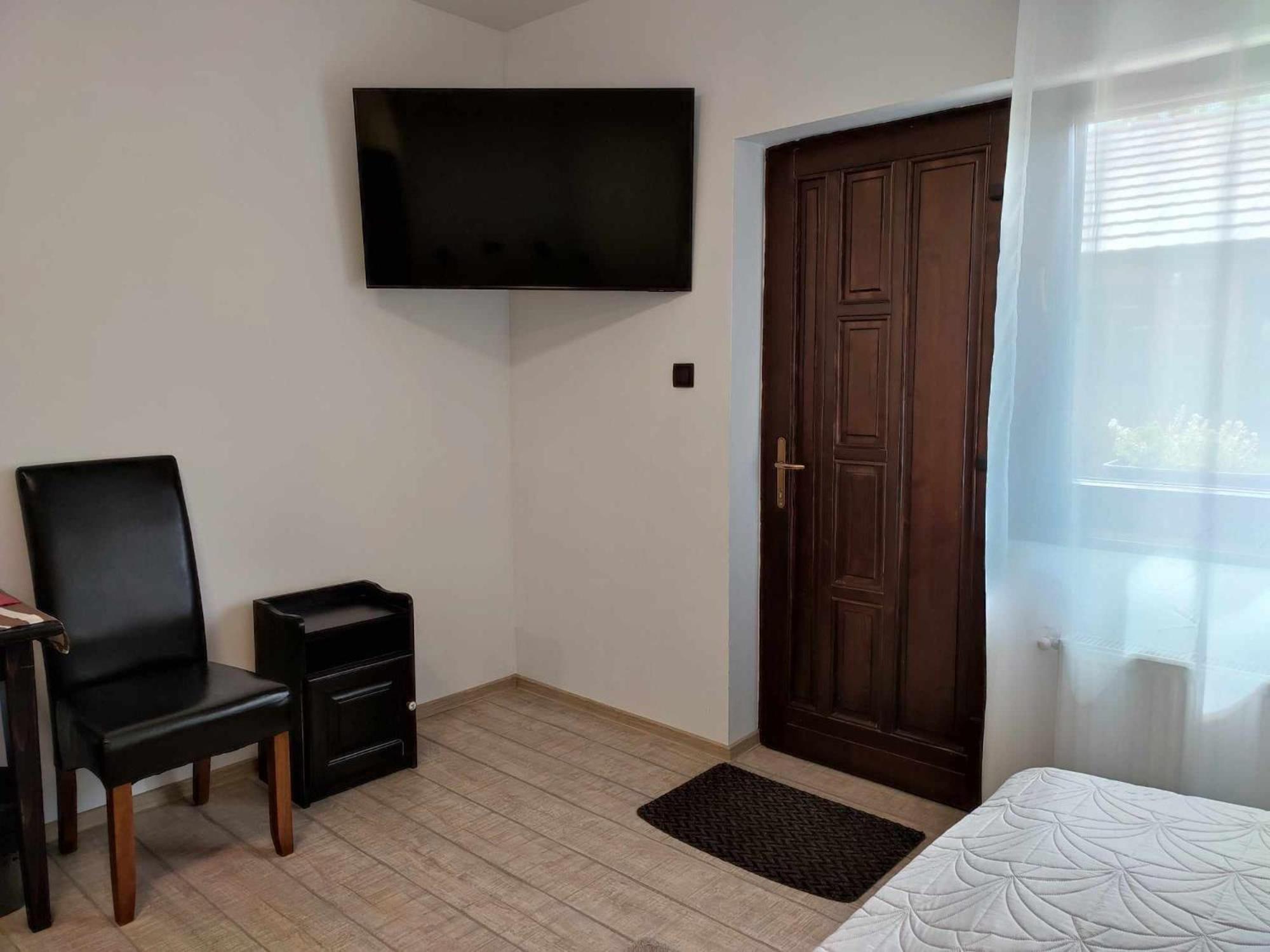 Deluxe Family Room - Photo 1