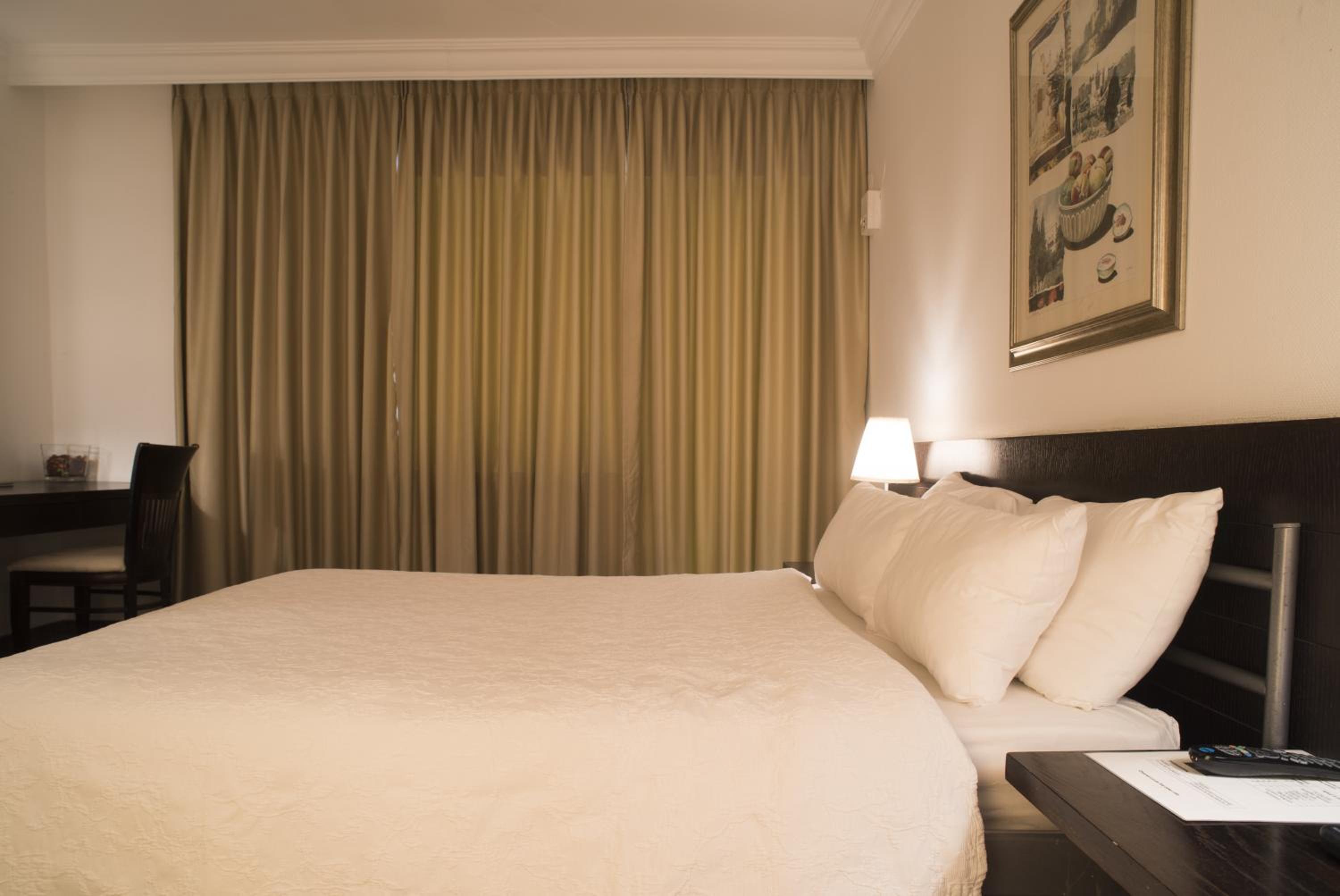Double Room with Balcony - Photo 15