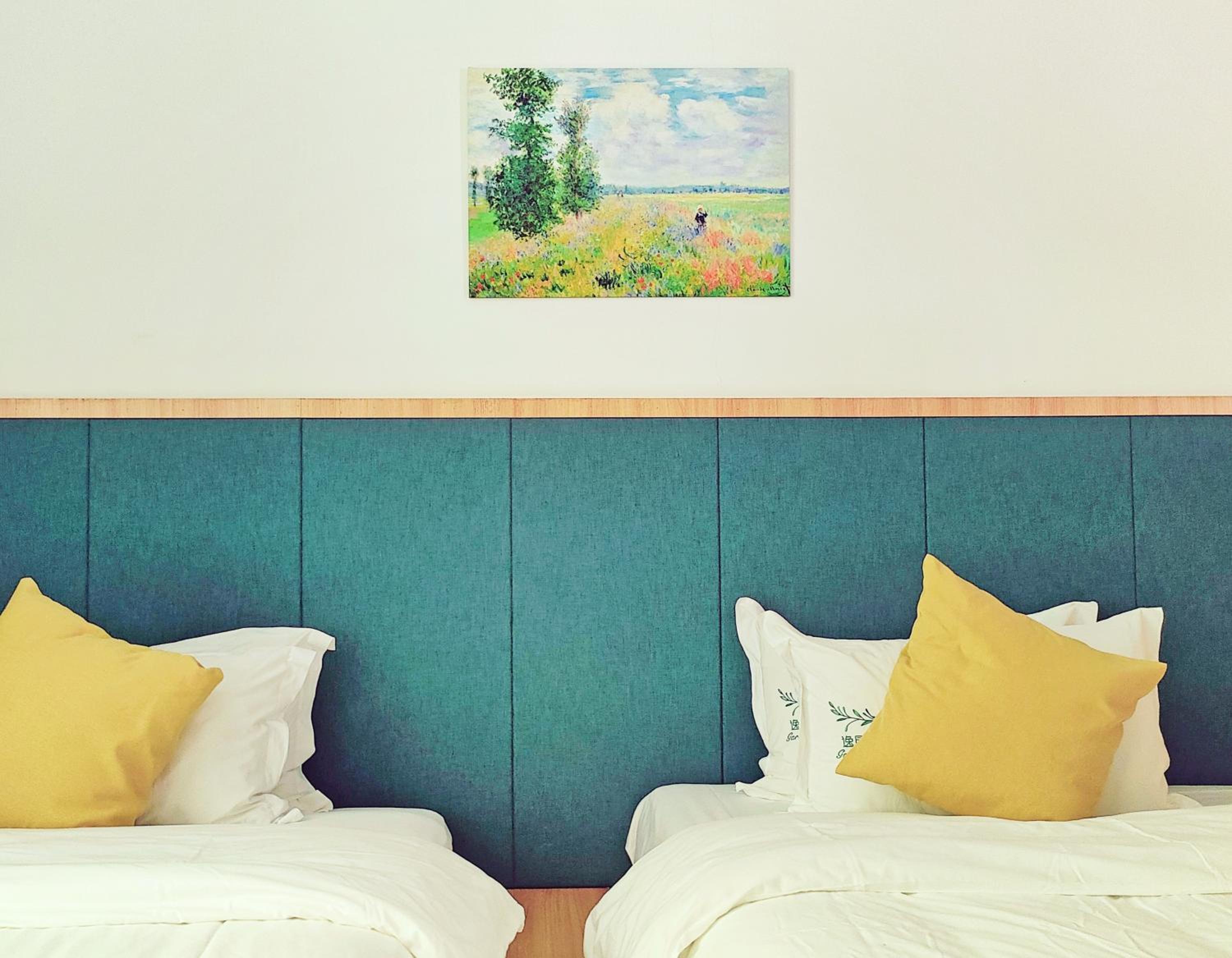 Twin Room With Mountain View