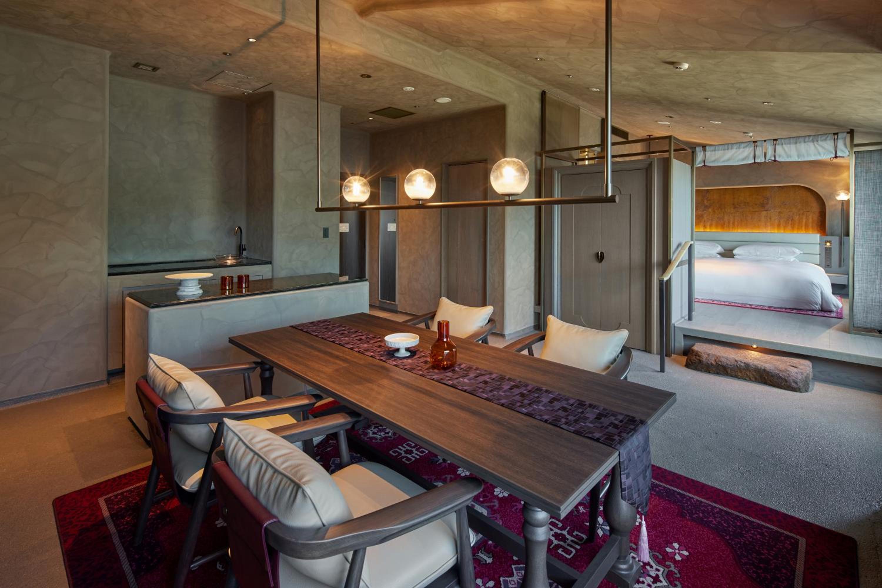 Okazaki Suite- King-Bedroom 61㎡