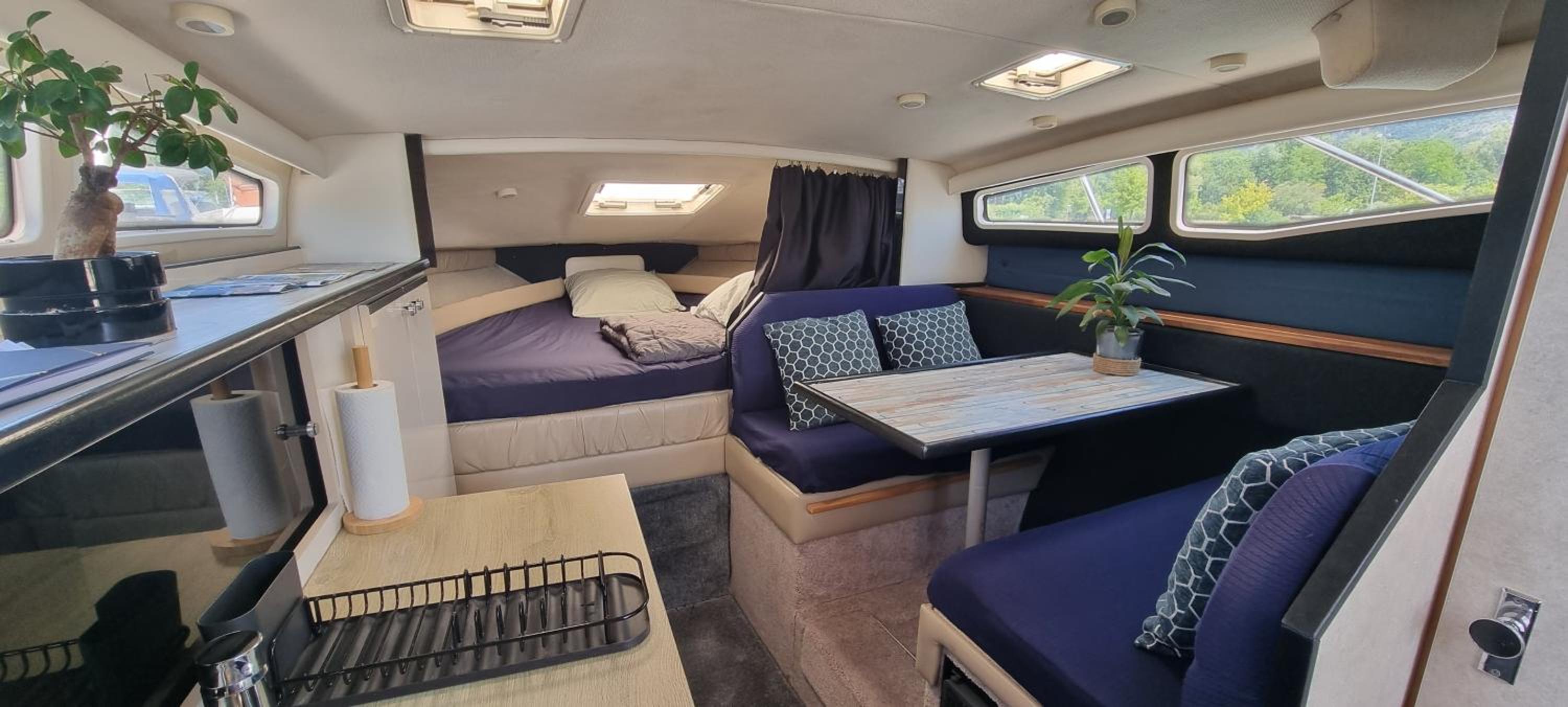 Superior One-Cabin Boat - Photo 2