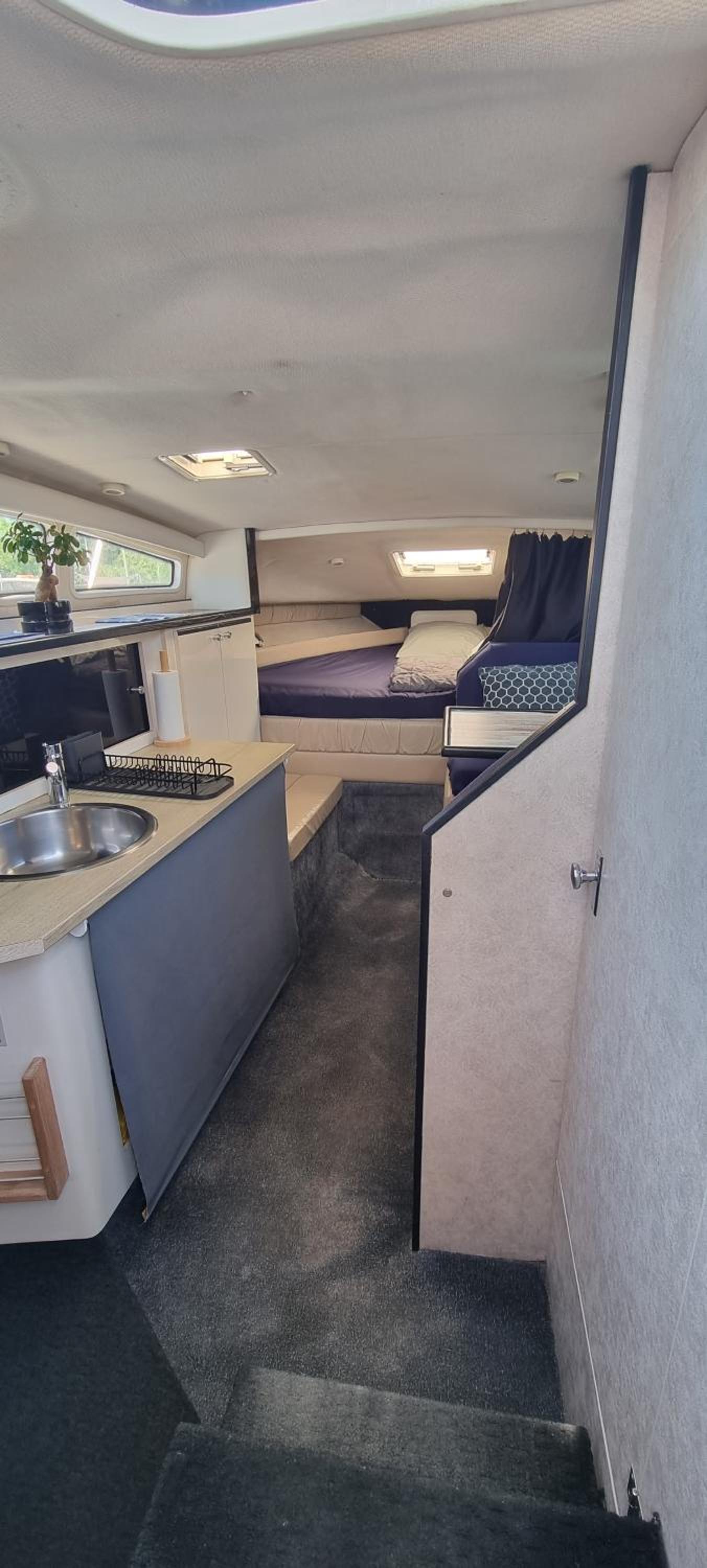 Superior One-Cabin Boat - Photo 3