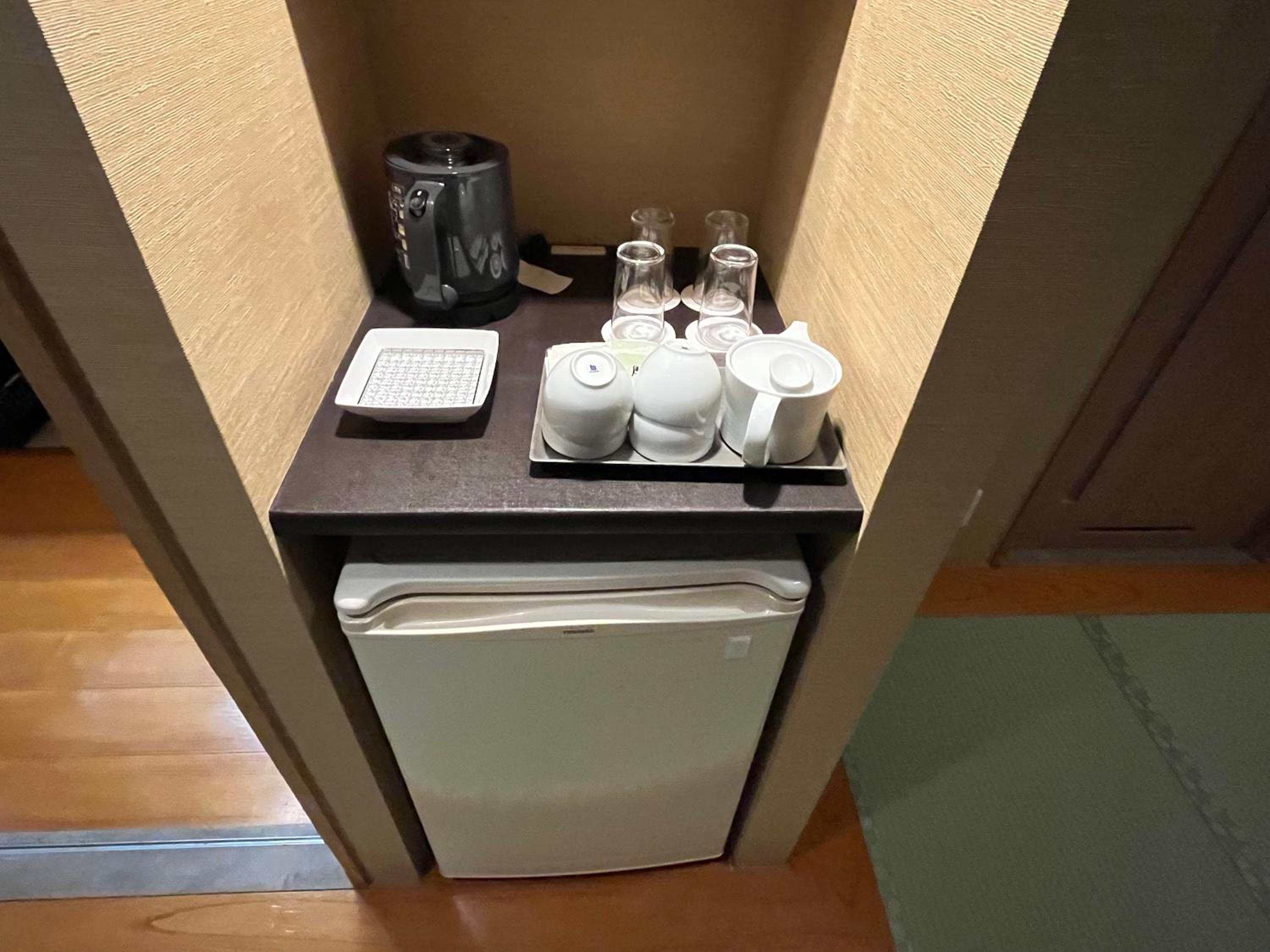 Modern Twin Room with Tatami Area - Non-Smoking - Photo 4