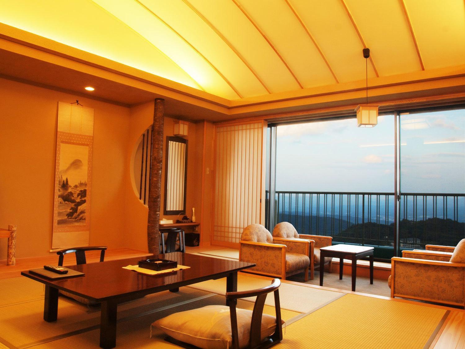 Modern Japanese-Style Room with Mountain view - Photo 4