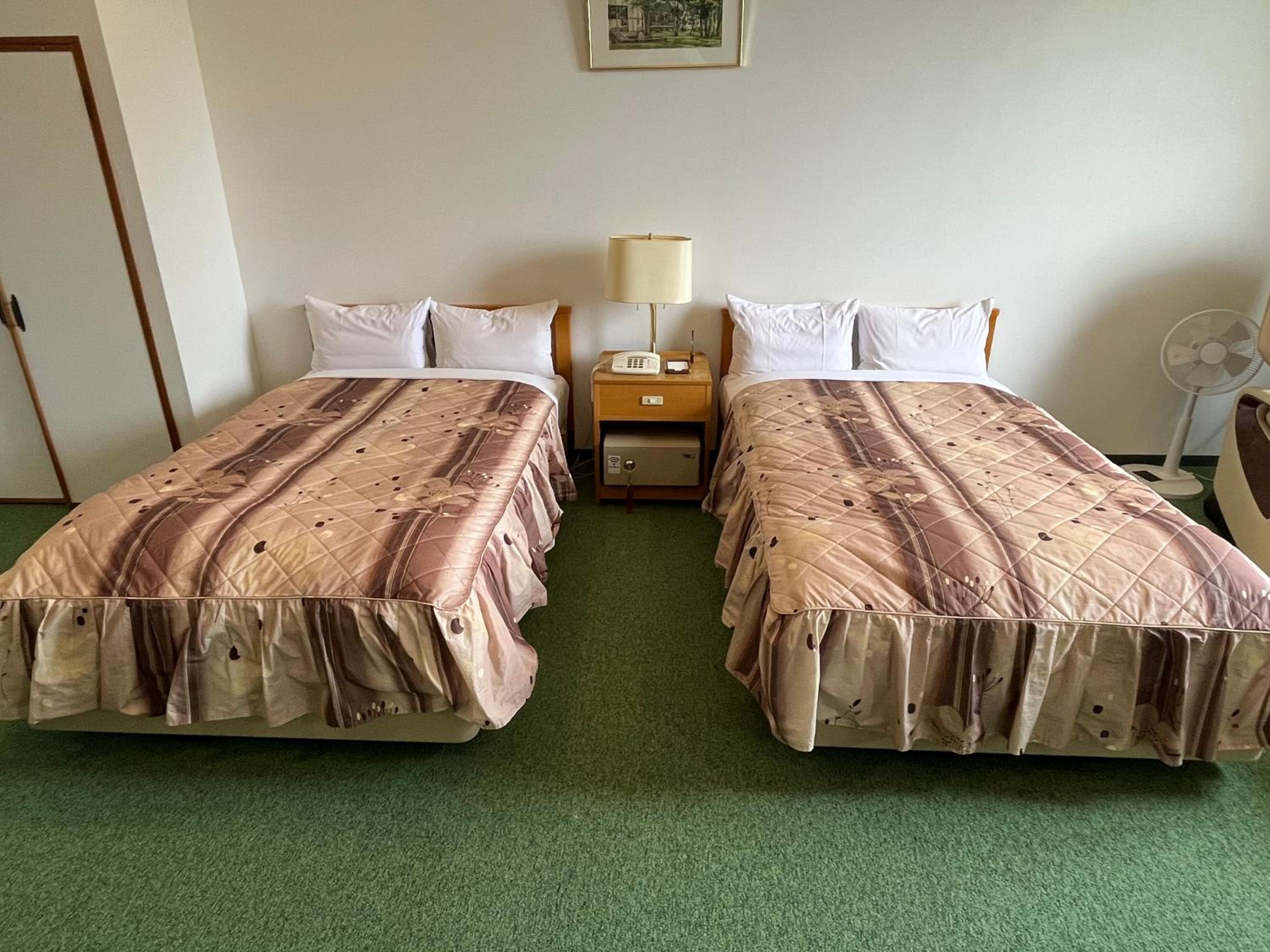 Room with Tatami Area & Lake View - Non-Smoking photo 3