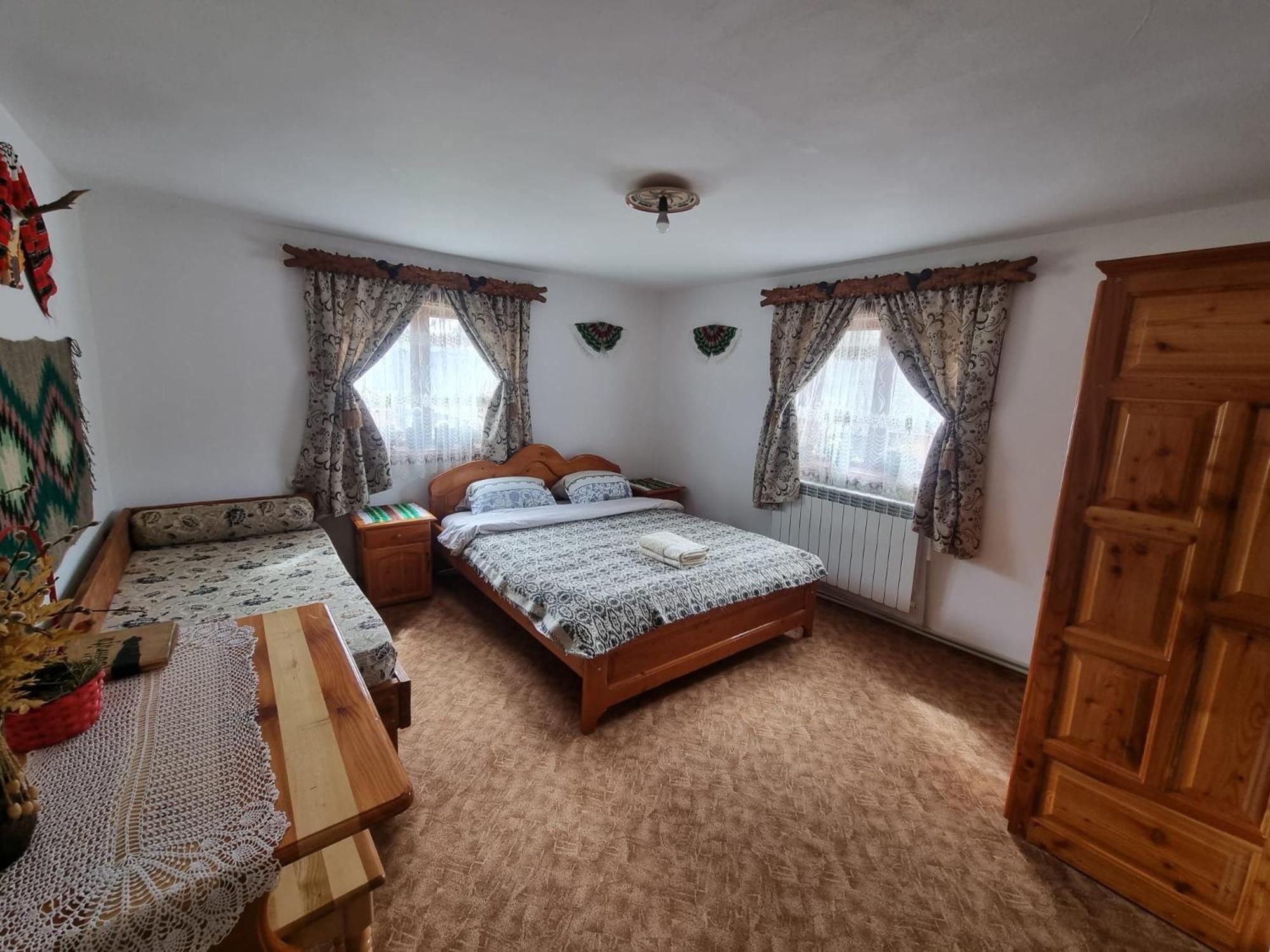 Double Room with Private Bathroom photo 2