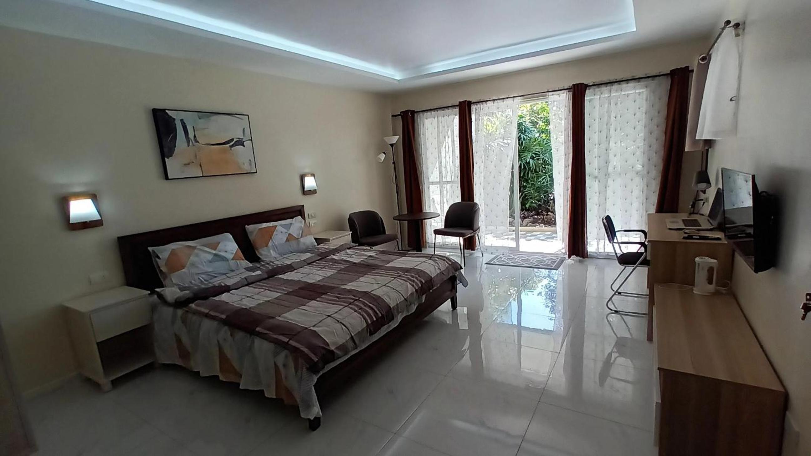 Double Room with Private Bathroom photo 1