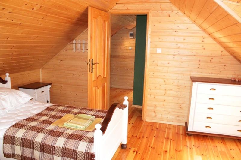 Four-Bedroom House - Photo 4