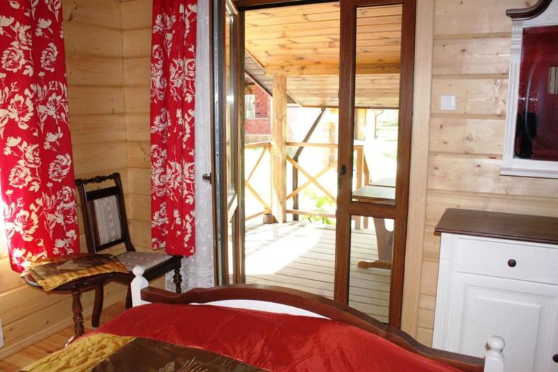 Four-Bedroom House - Photo 8