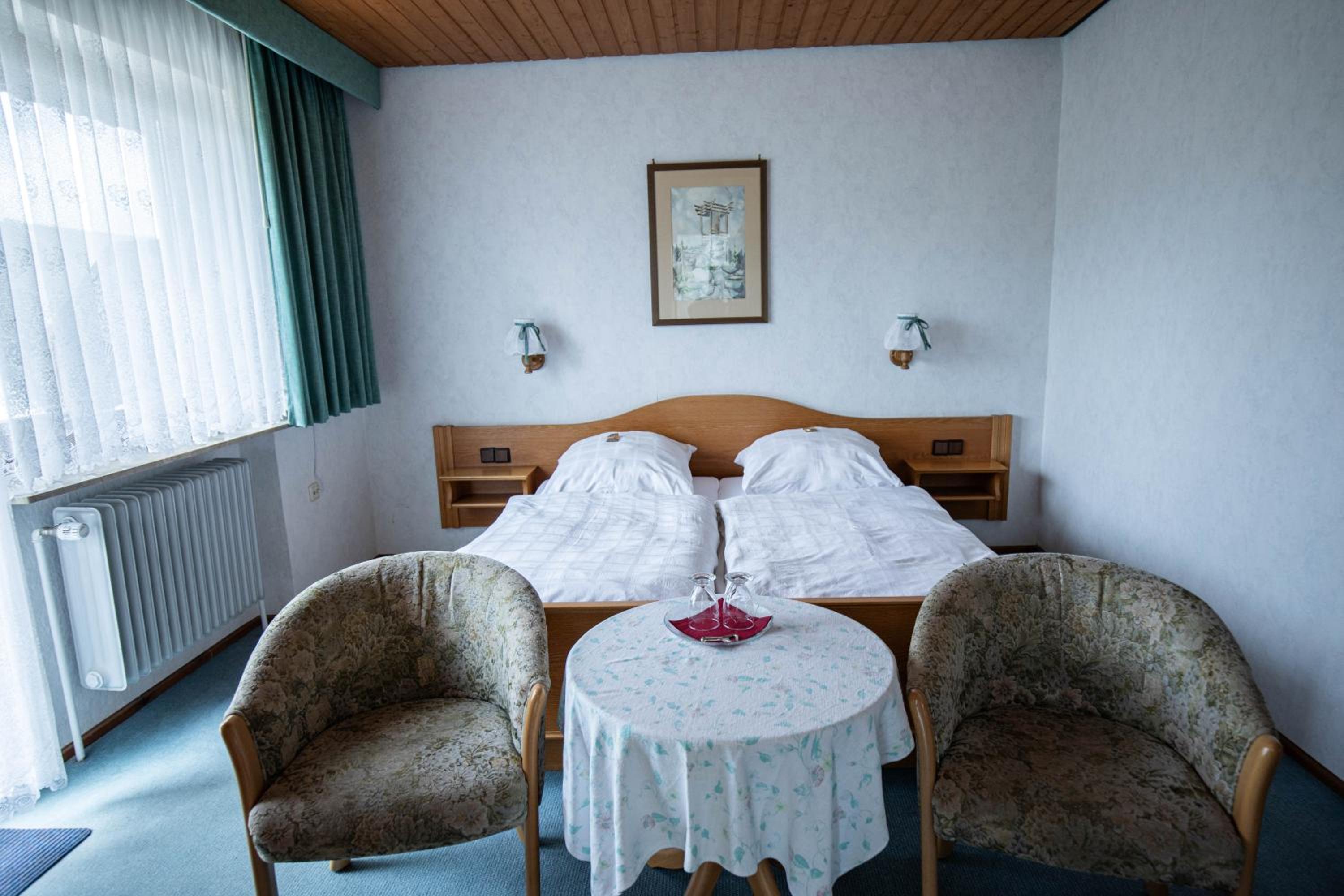 Double Room with Balcony - Photo 5