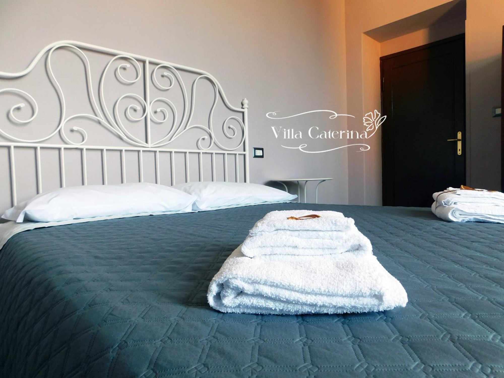 Double Room with Private External Bathroom photo 3