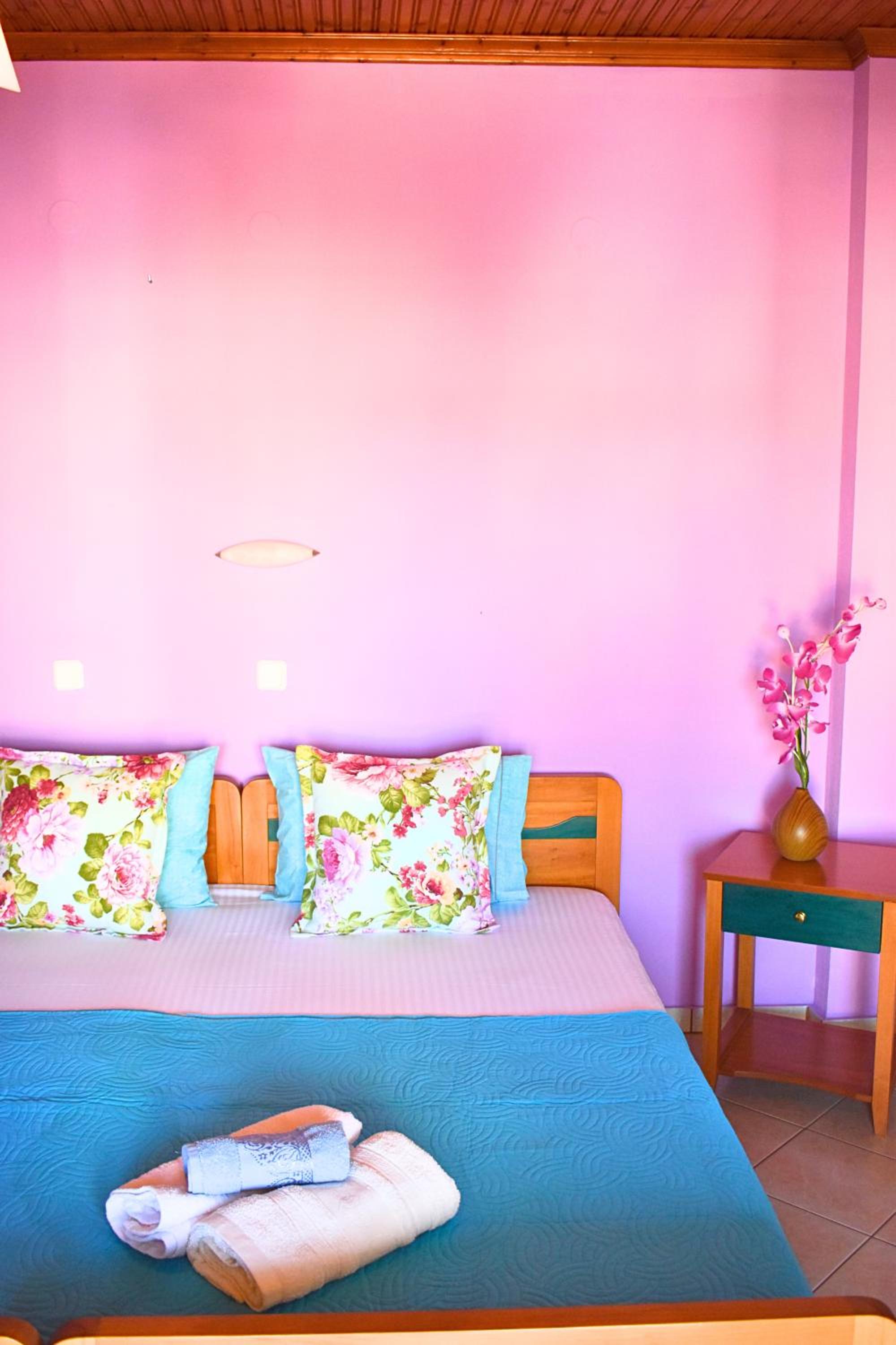 Deluxe Double Room With Extra Bed photo 1