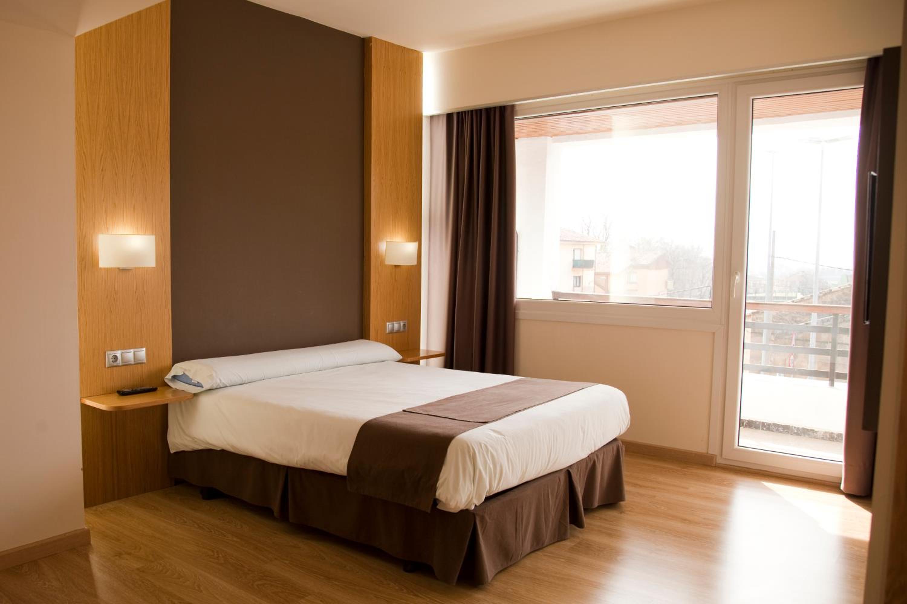 Deluxe Double or Twin Room with Balcony photo 2