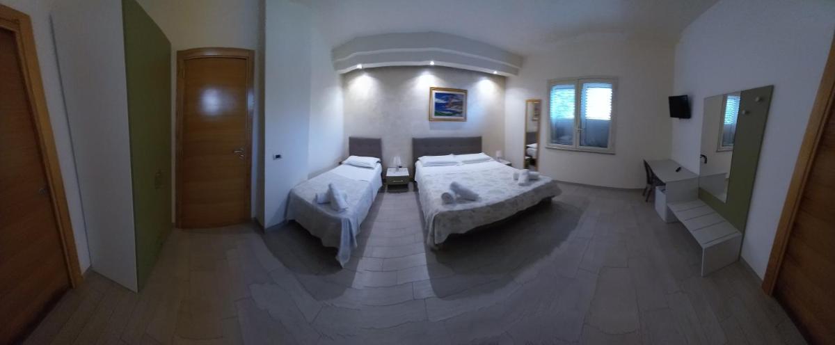 Classic Triple Room photo 1