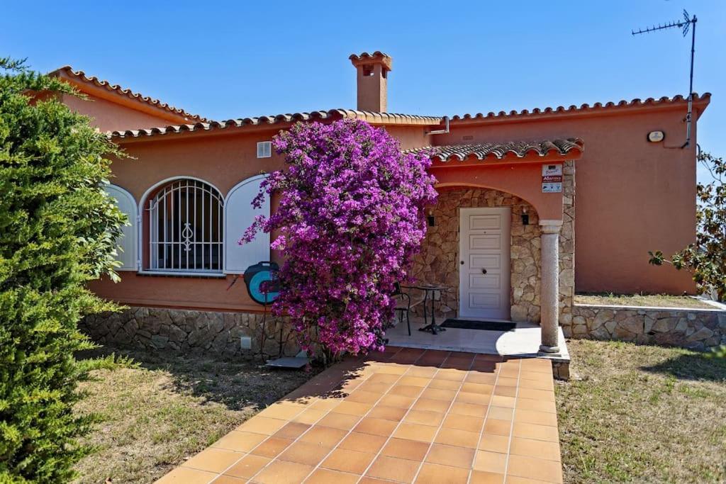 Villa photo 2