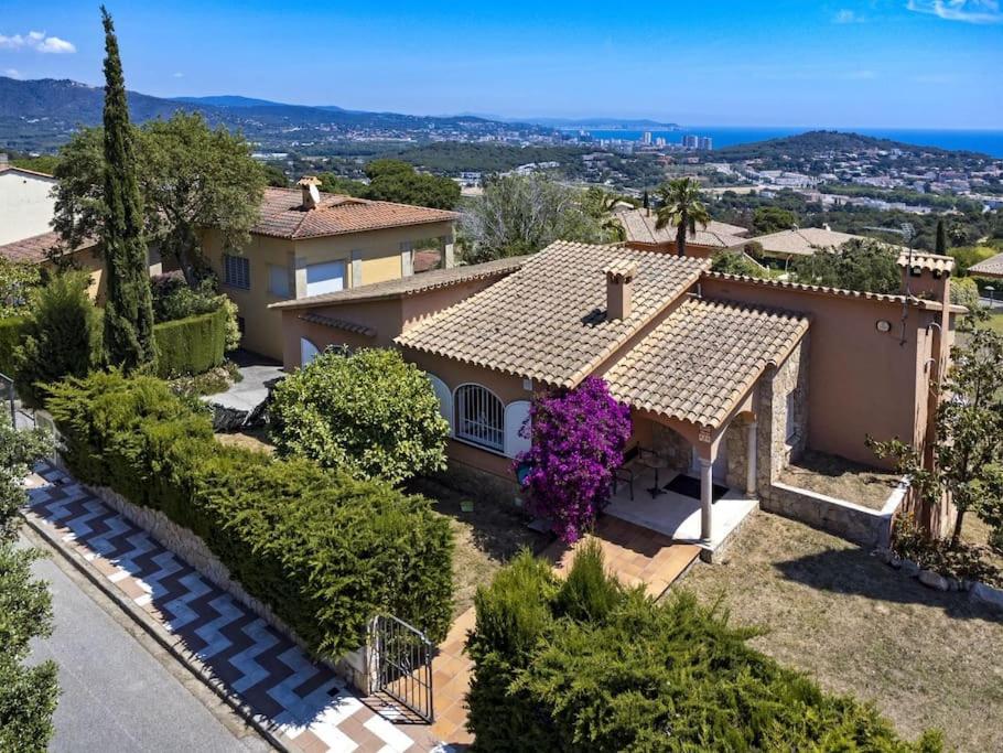 Villa photo 3
