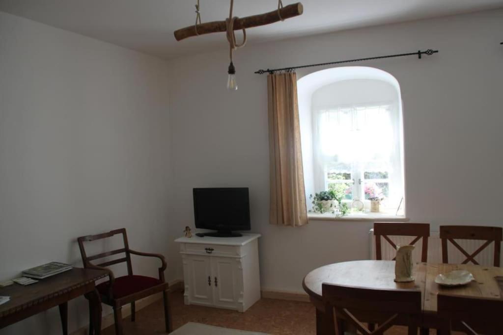 One-Bedroom Apartment photo 3