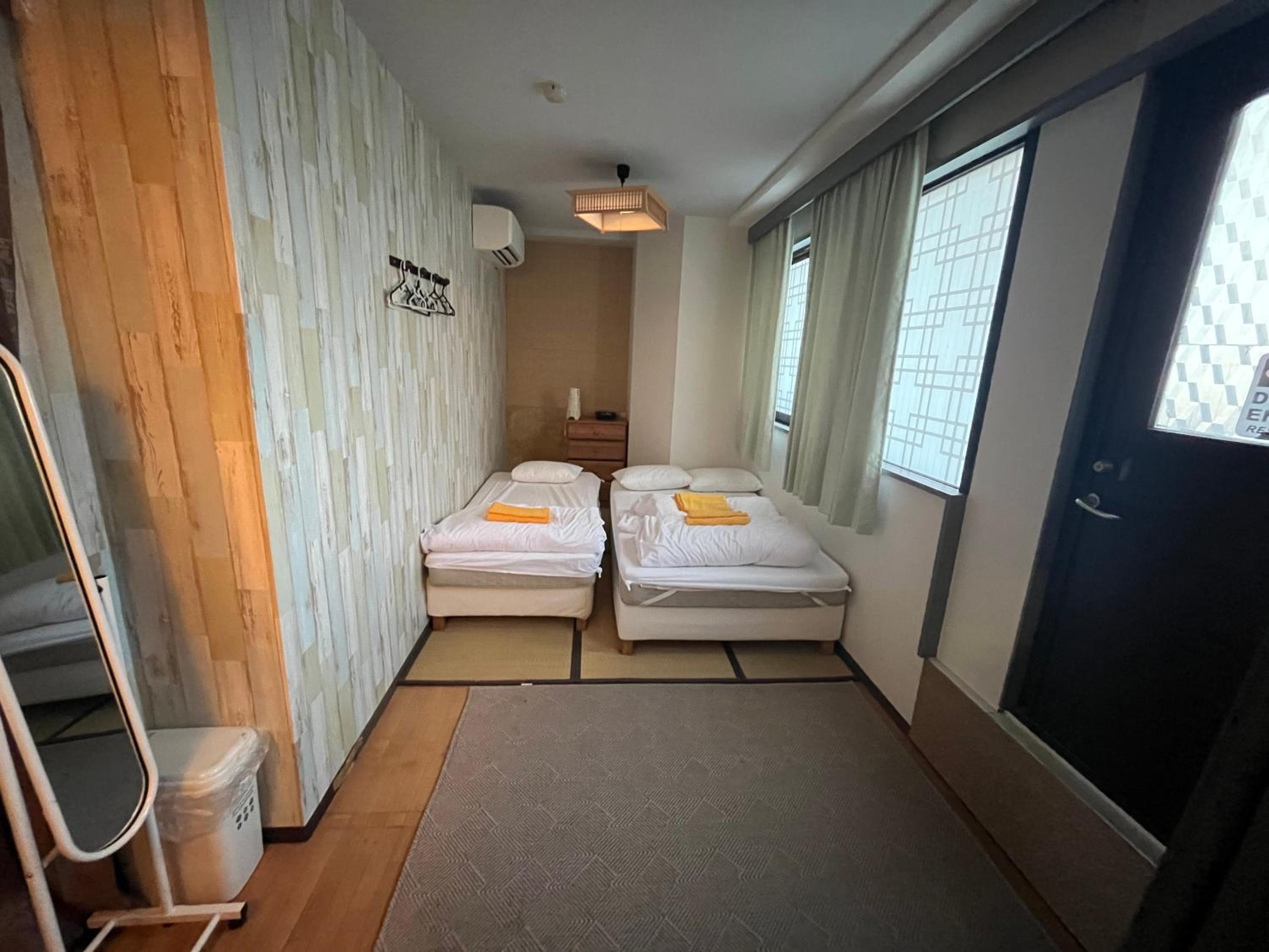 Economy Triple Room